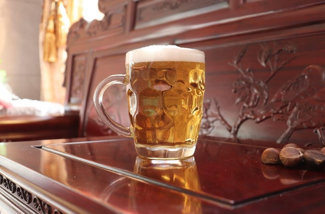 KUFLE SZKLANKI Z RĄCZKĄ DO PIWA BECZKA GRUBE SZKŁO 500 ML 6SZT Kolor przezroczysty