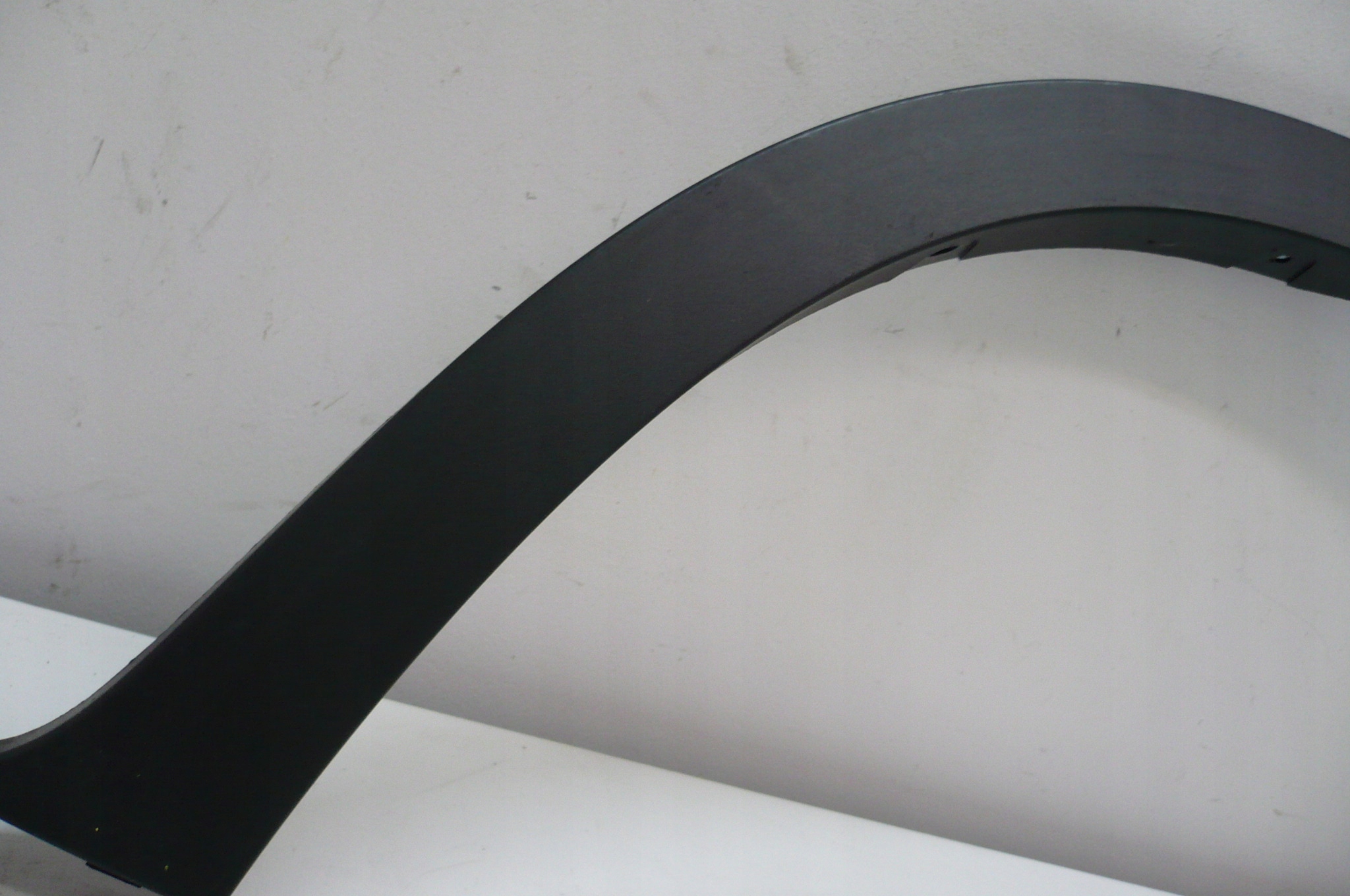 BMW X5 E70 2006-09 R lišta blatníku levá záď