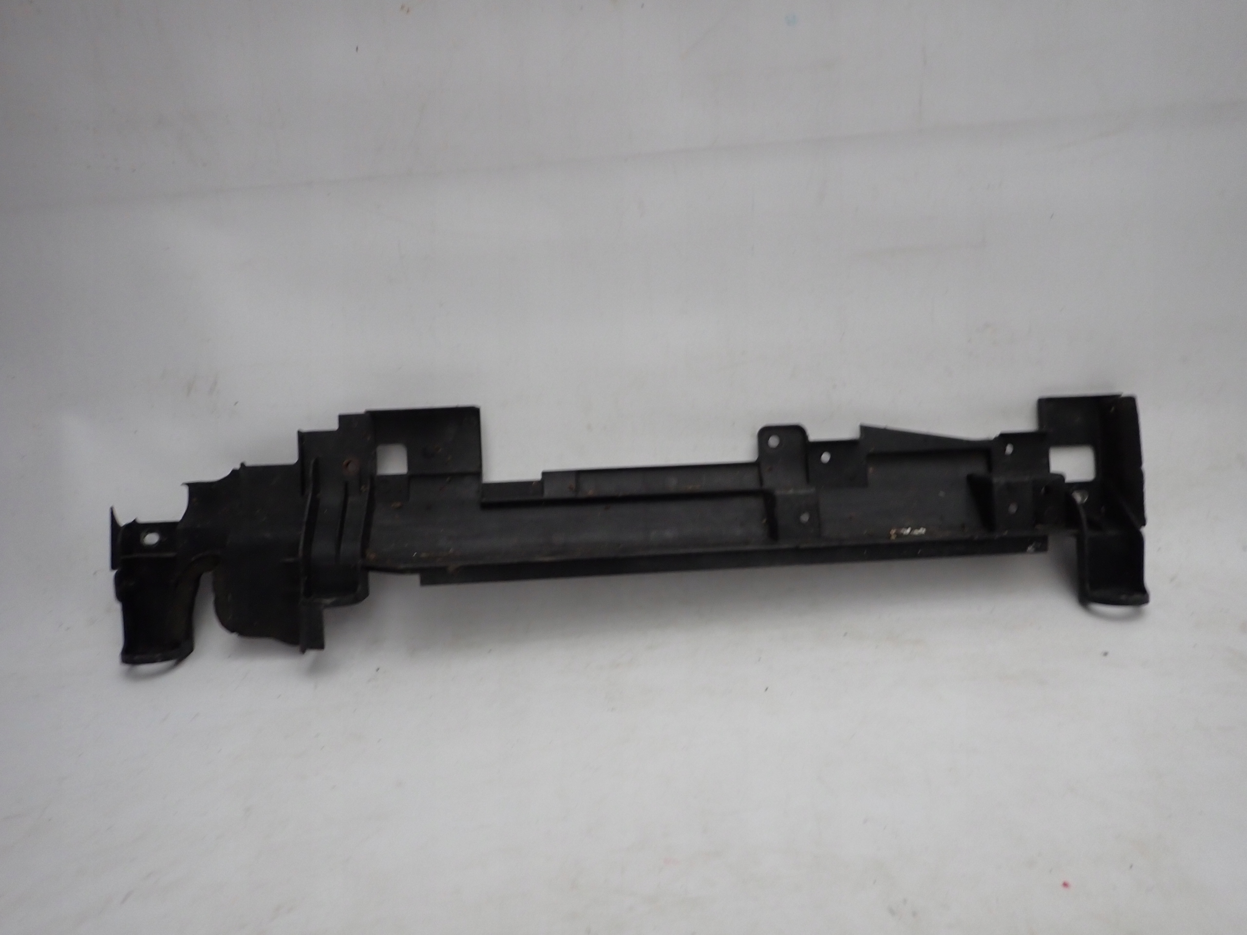 NISSAN X-TRAIL T32 13- holder radiator upper