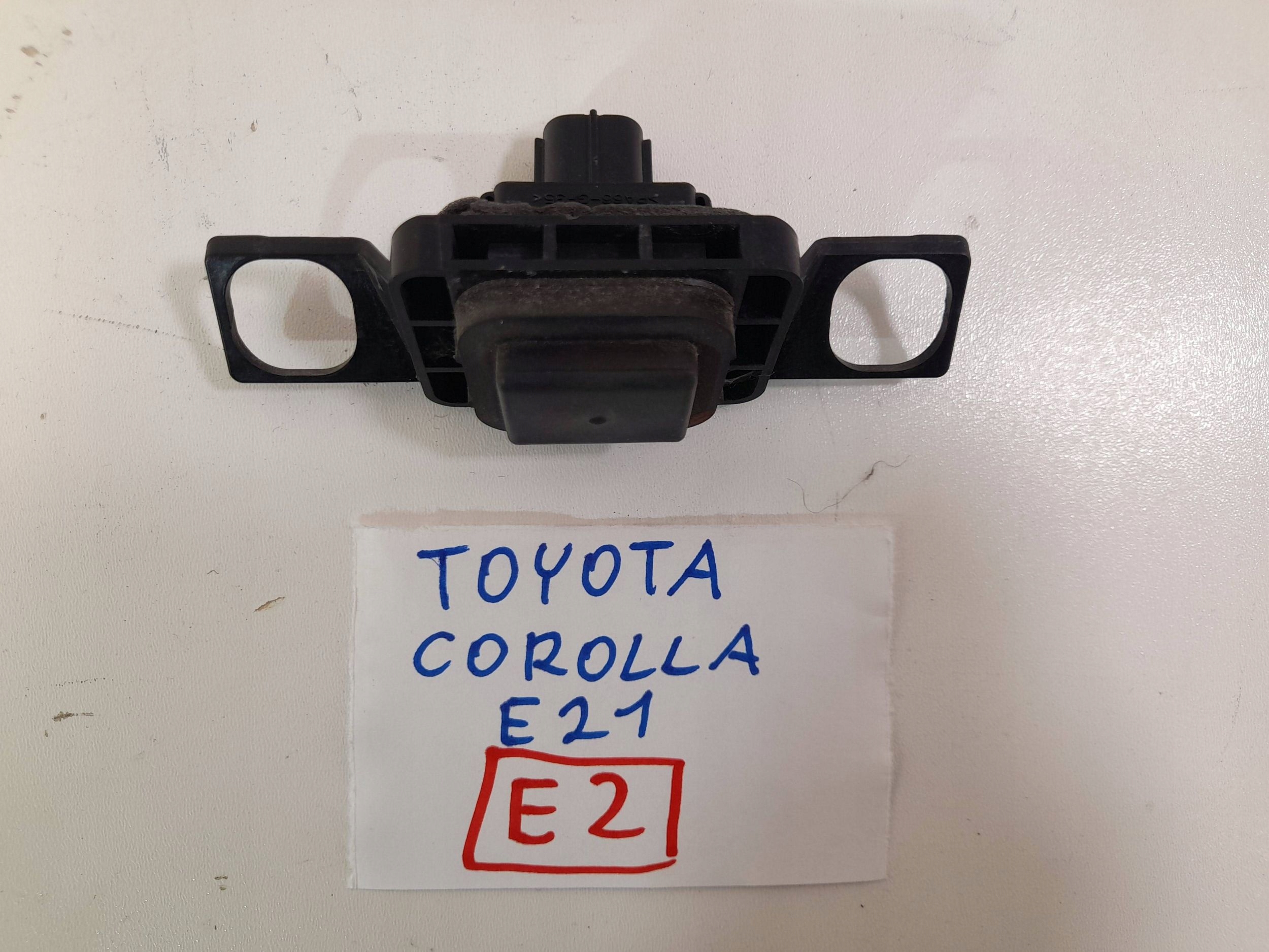 Toyota Corolla E21 Berline Mikrostyk Bouton pour l’ouverture du capot (E2)