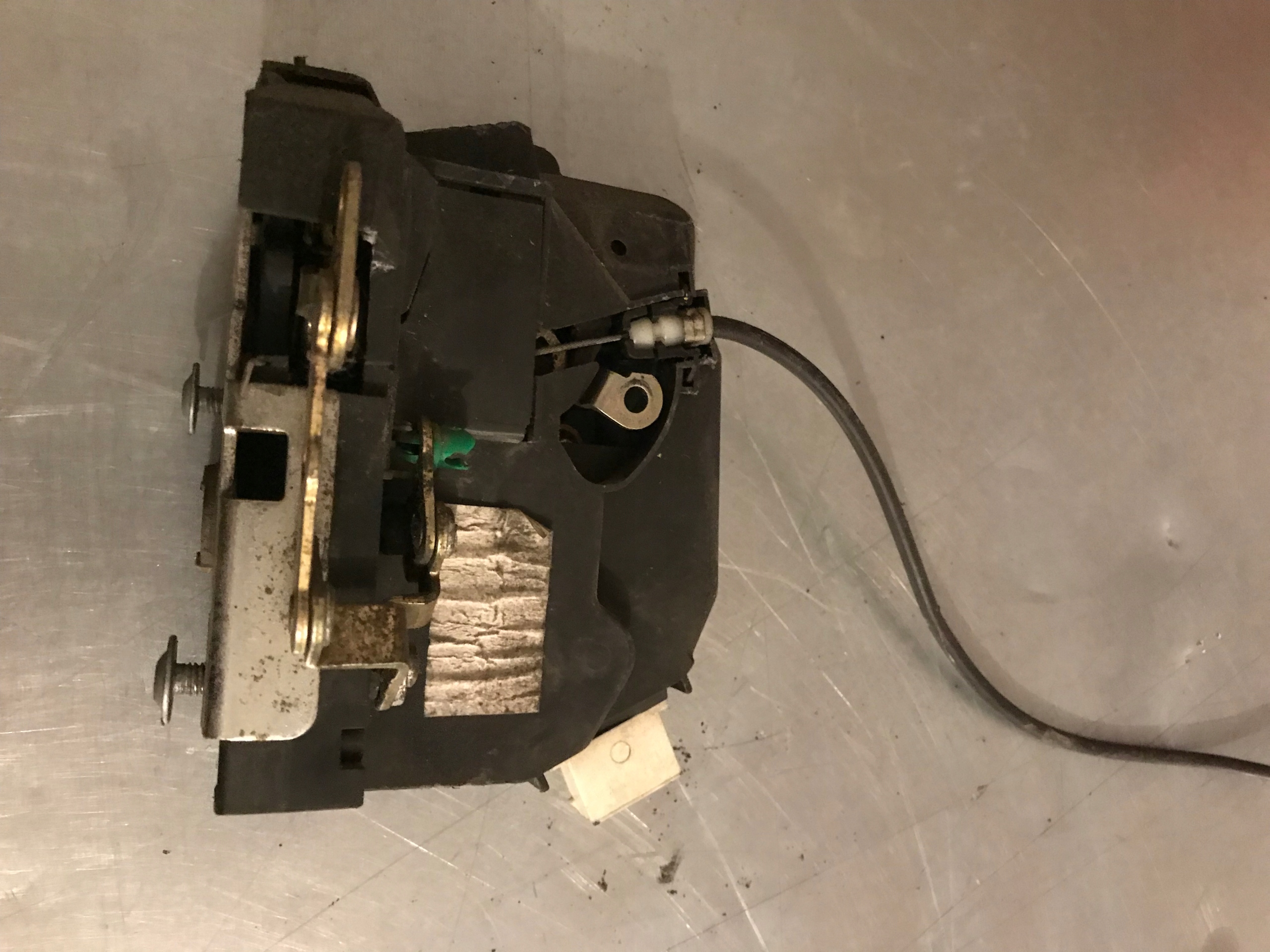 Zamek tylny drzwi Land Rover Discovery 2 9904 porównaj ceny Allegro.pl