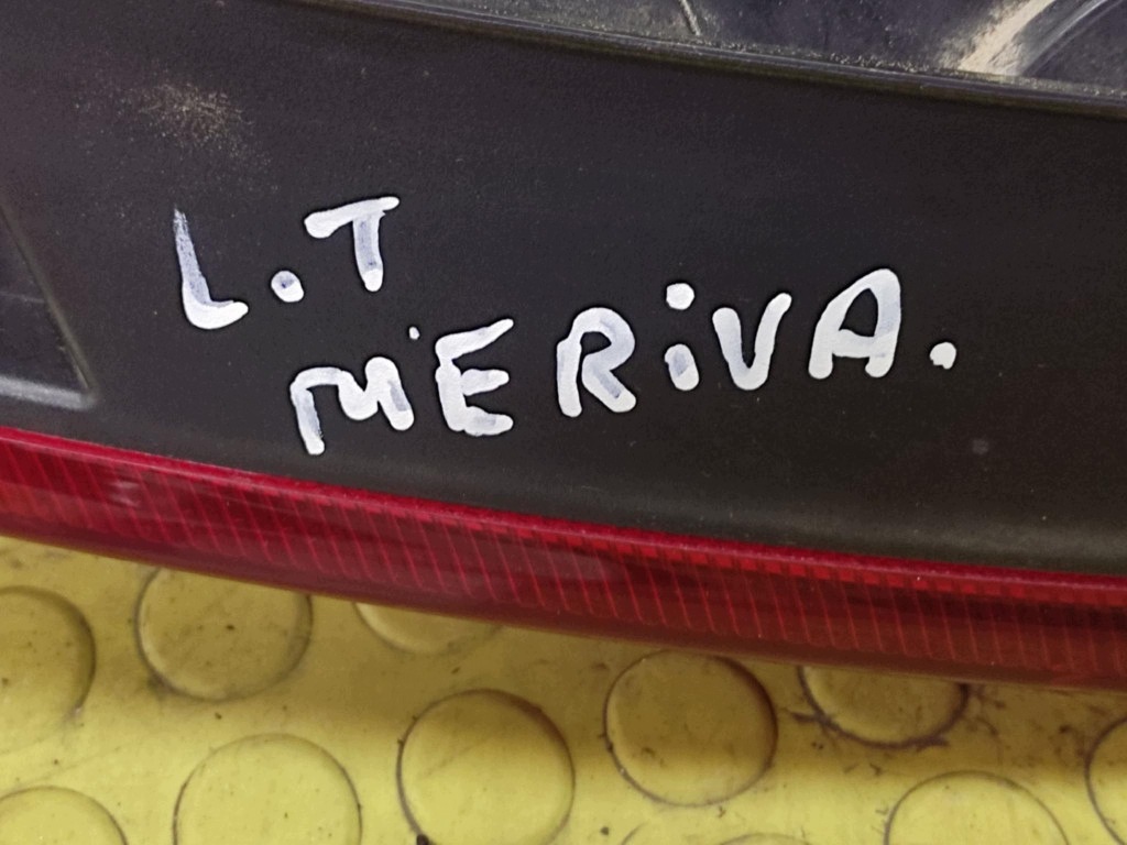 OPEL MERIVA A light left rear part 89398084