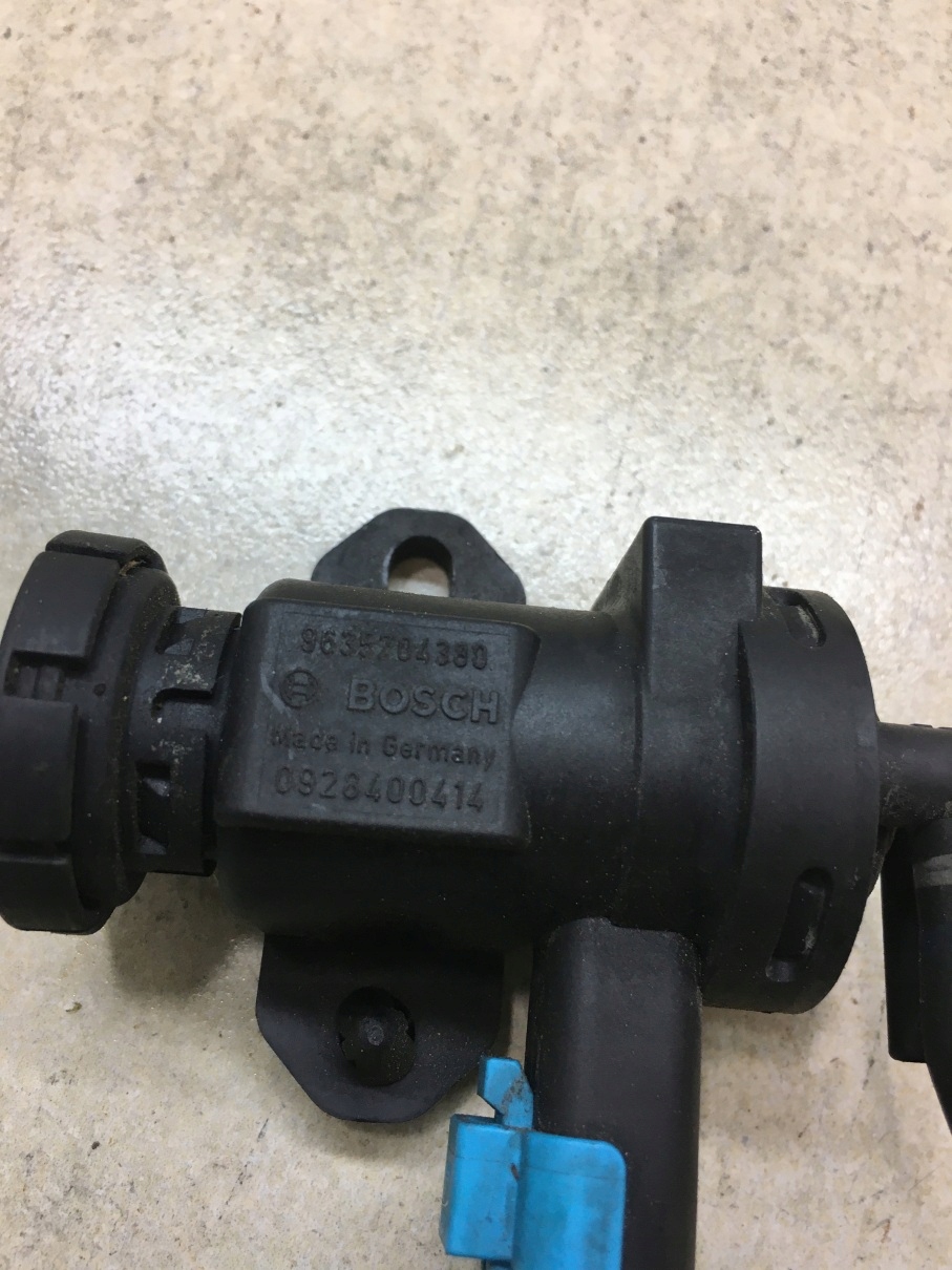 Sensor Unterdruck C5 und 2.2 HDI 9635704380