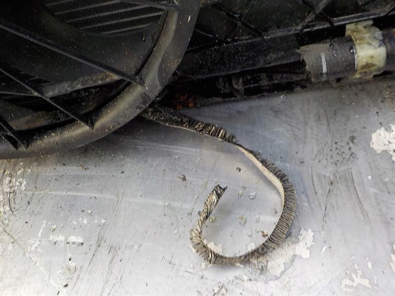 82. MAZDA 3 III DIESEL support panel for radiators pillar