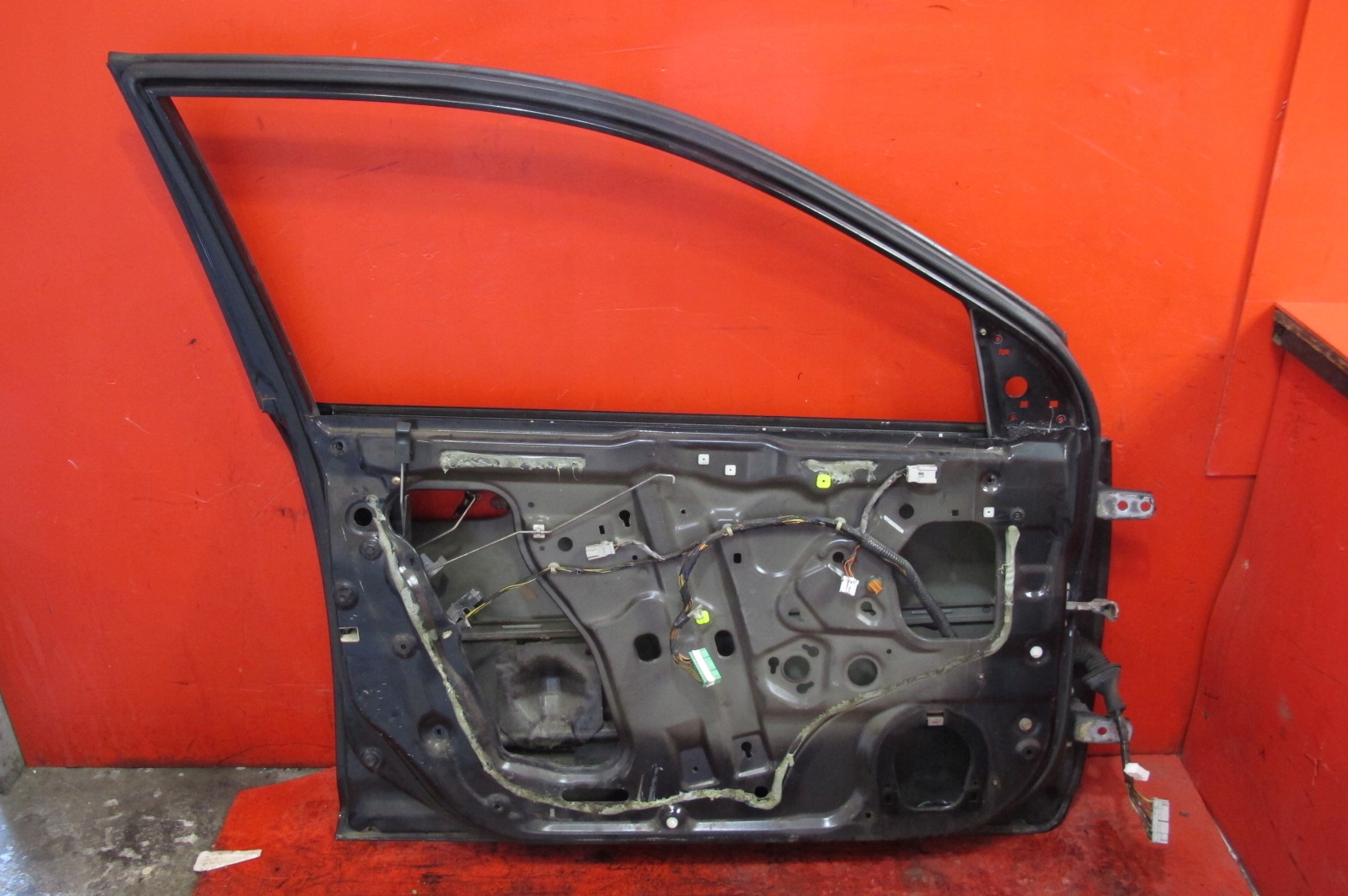 HONDA CIVIC 7 VII EU8 01-06 door left front front 5D B92P