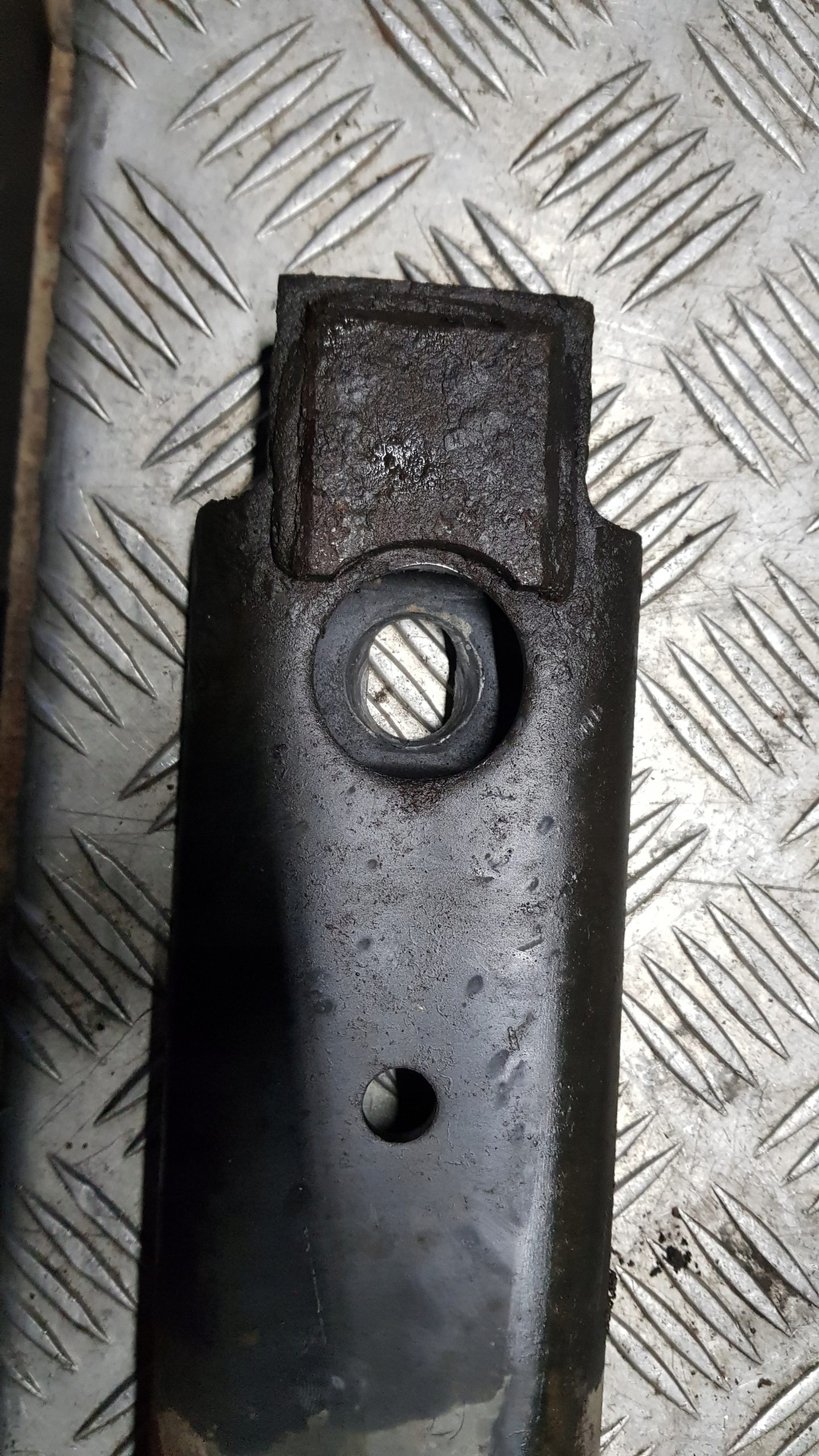 MERCEDES W163 ML Support plaque DRAZKOW SKRETNYCH