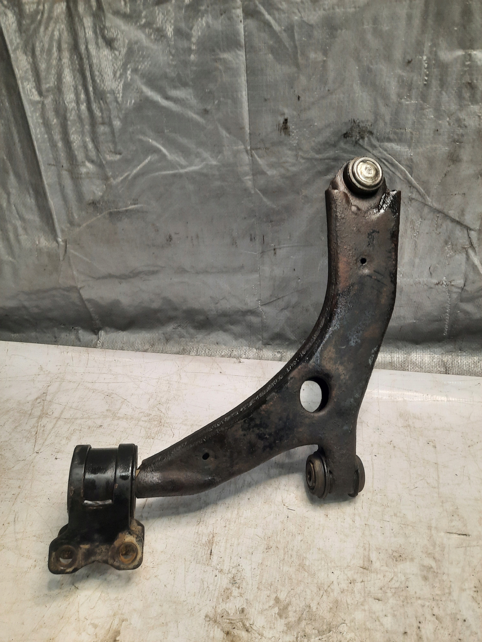 Mazda V 5 CR arm right KPL.