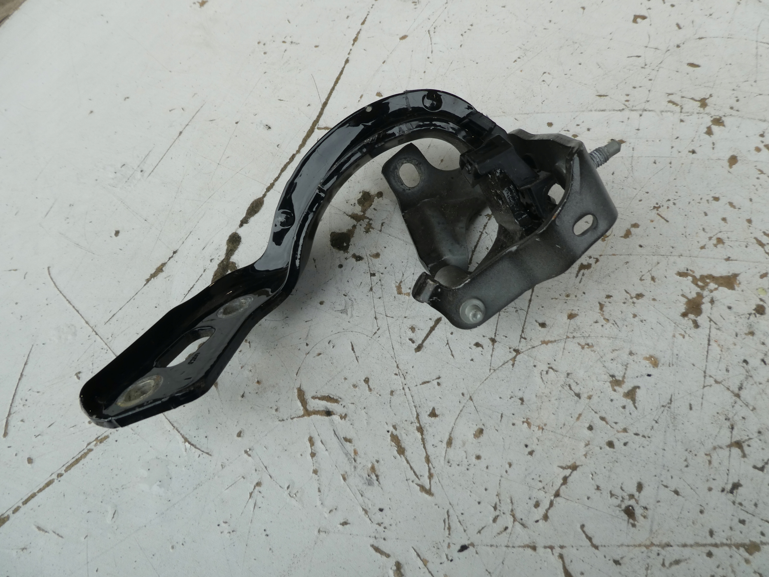 AUDI A4 B8 SCHARNIER HECKKLAPPE 8K0