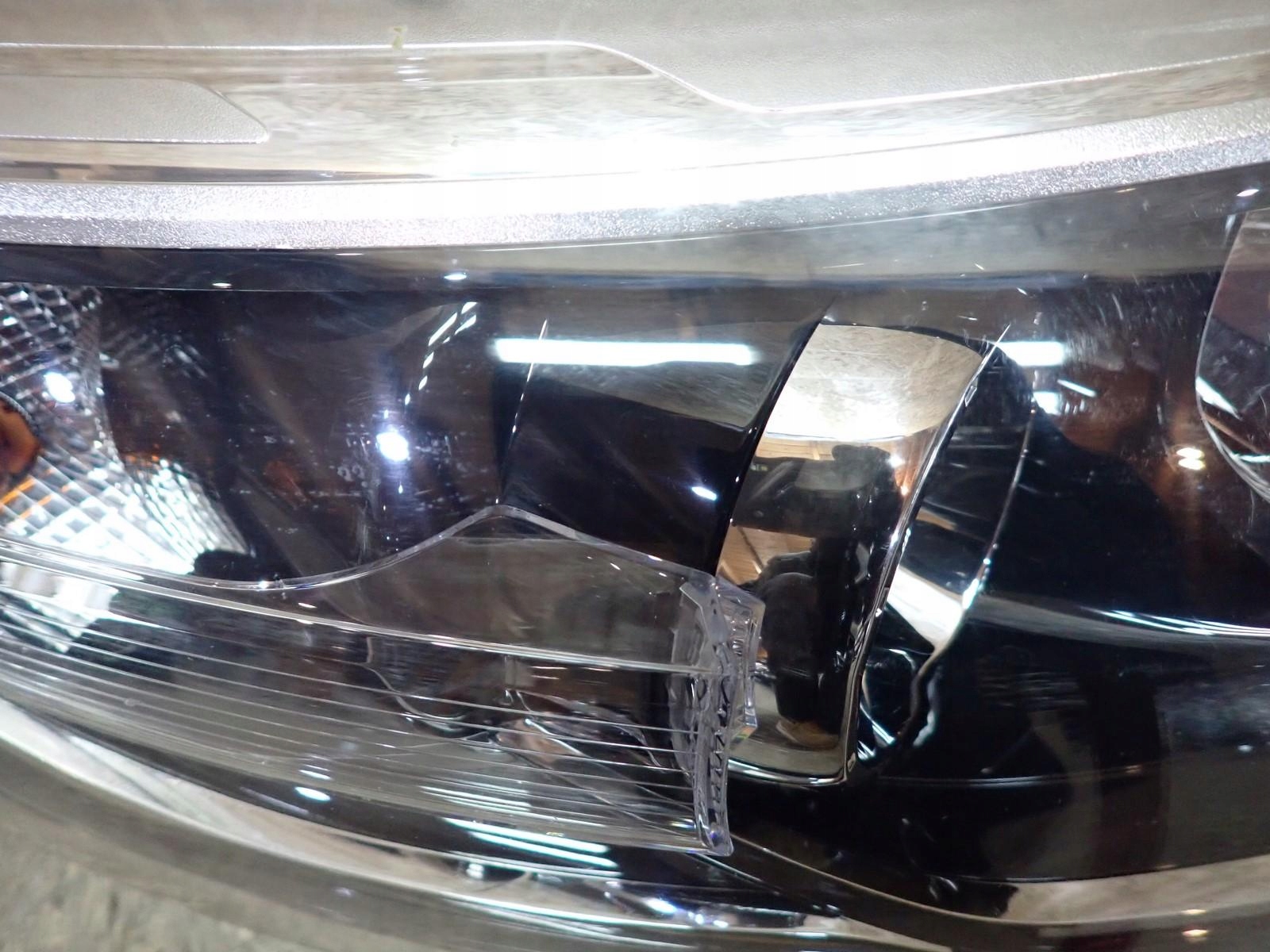 light right REFLEKTOR right RENAULT CAPTUR and 1 260102734R