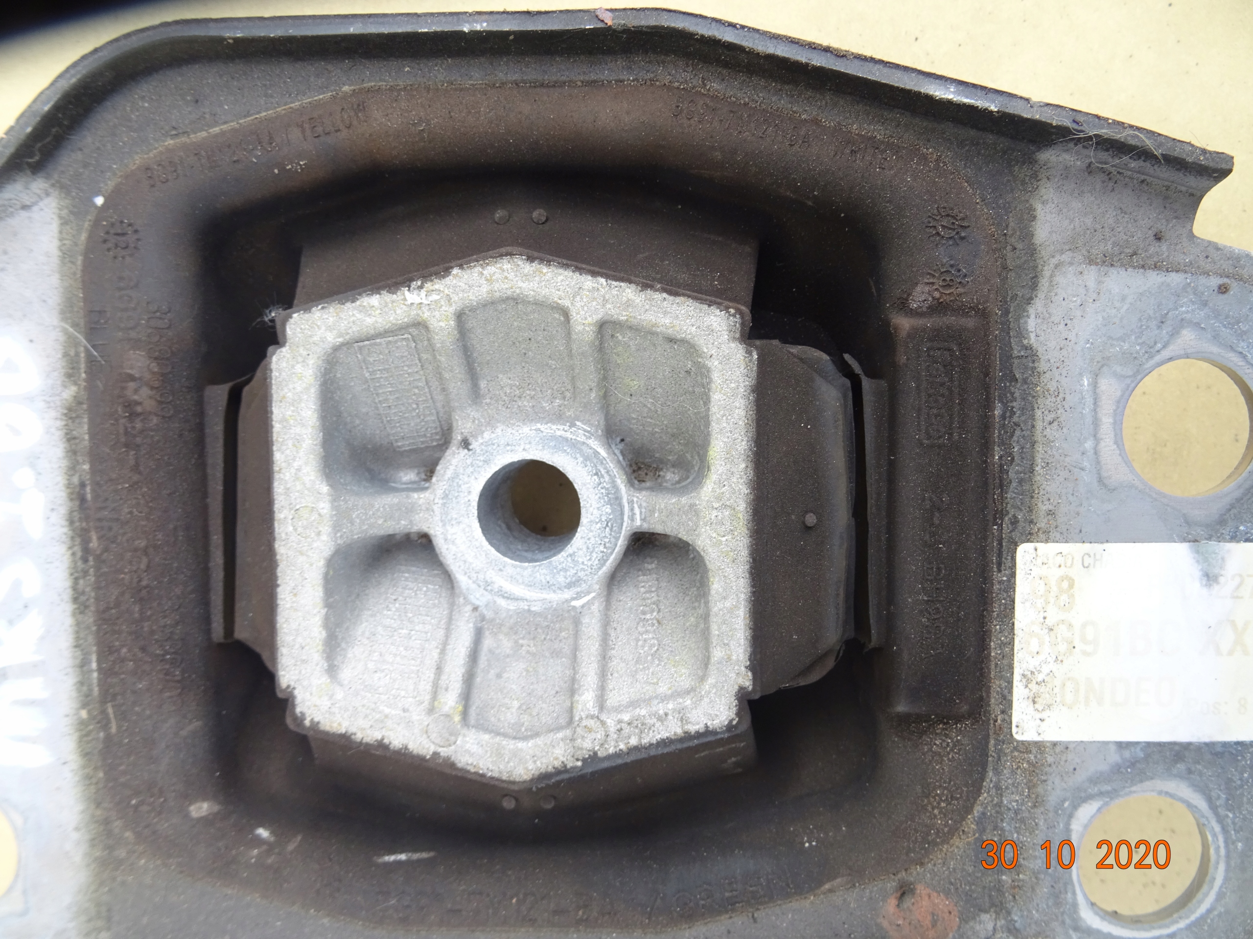 лапа подушка коробки FORD MONDEO MK5 2.0