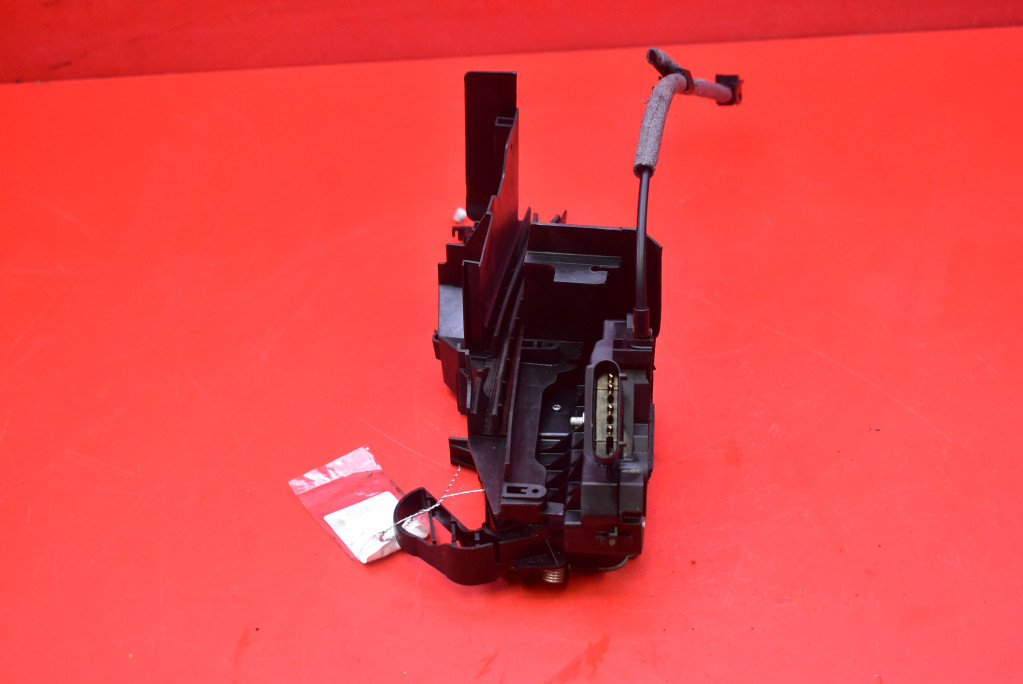 lock door right front front EU BM5A-A21812-BE FORD FOCUS MK3 11-15