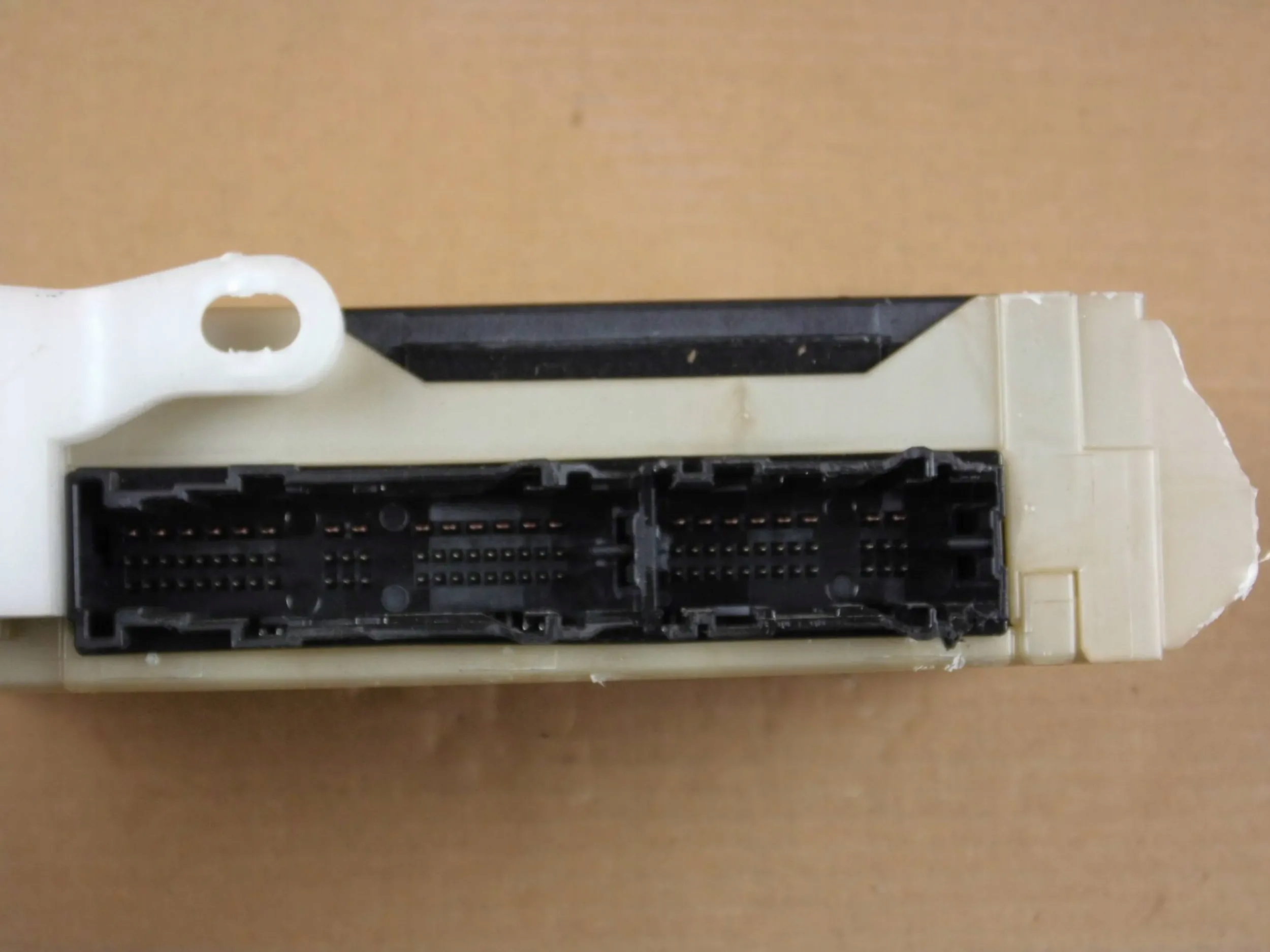 Toyota Corolla E21 module control unit MPX BODY 89221-02830 82730-0Z290