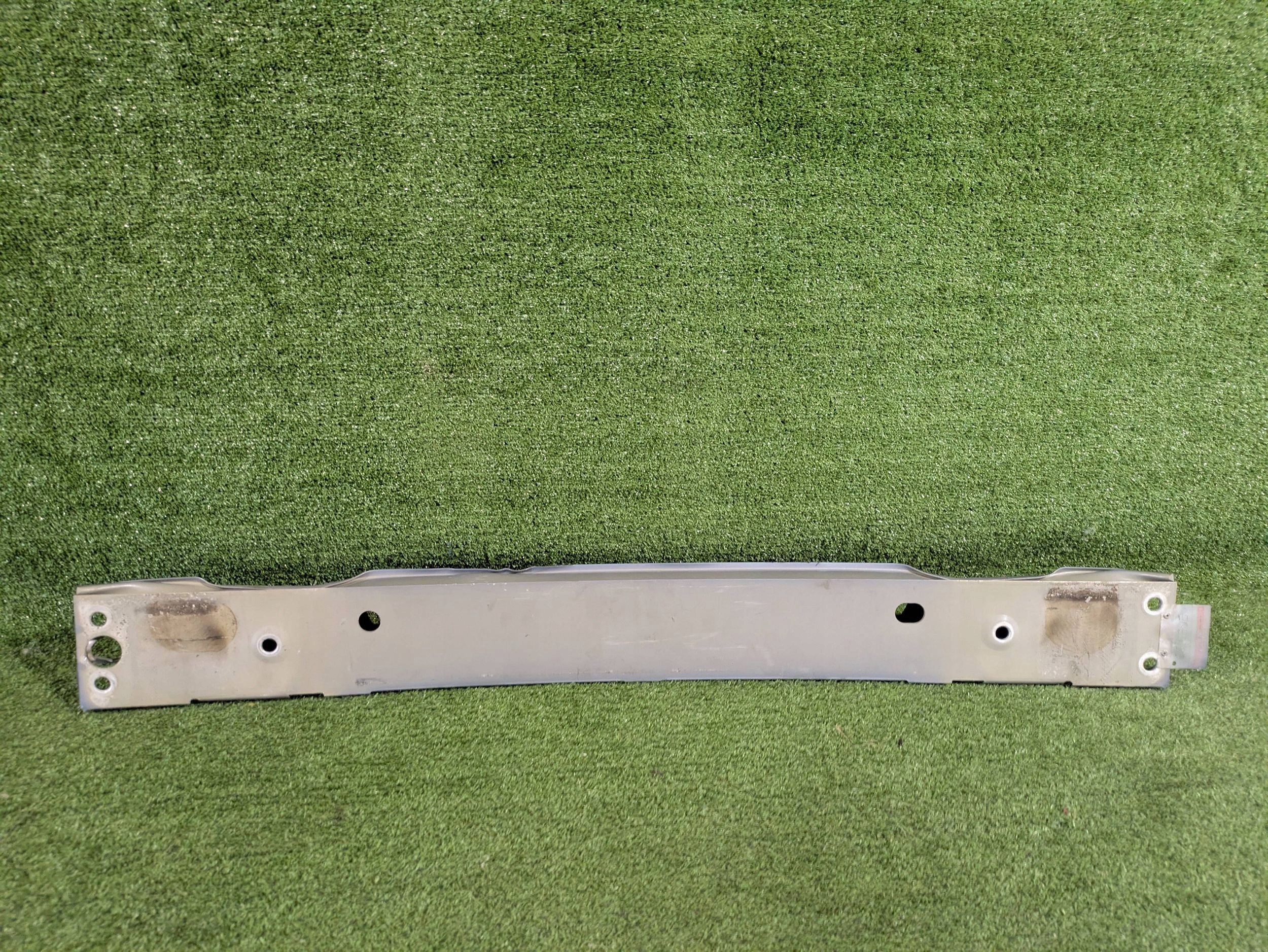 bumper support of the front front VOLVO V40 II 12-19 NR.609