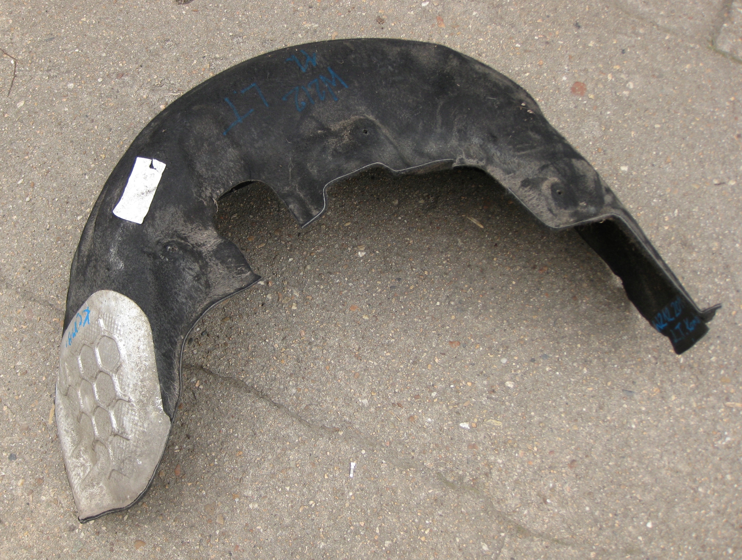 MERCEDES W212 E KLASA 11R Radschale links heck