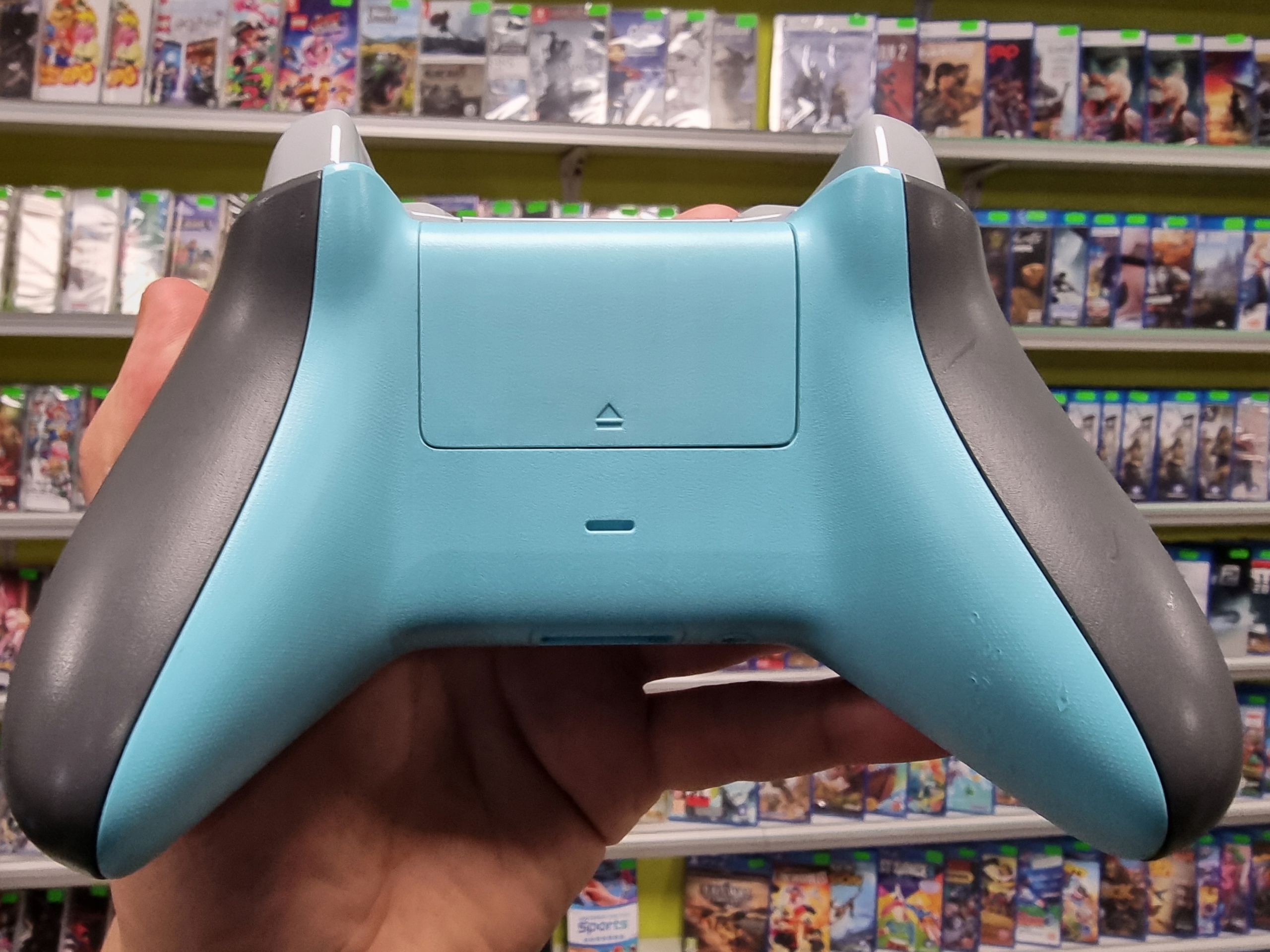 65. ORYGINALNY PAD KONTROLER XBOX ONE SERIES S X PC GREY BLUE LIMITOWANY Złącza microUSB mini jack 3.5 (audio)