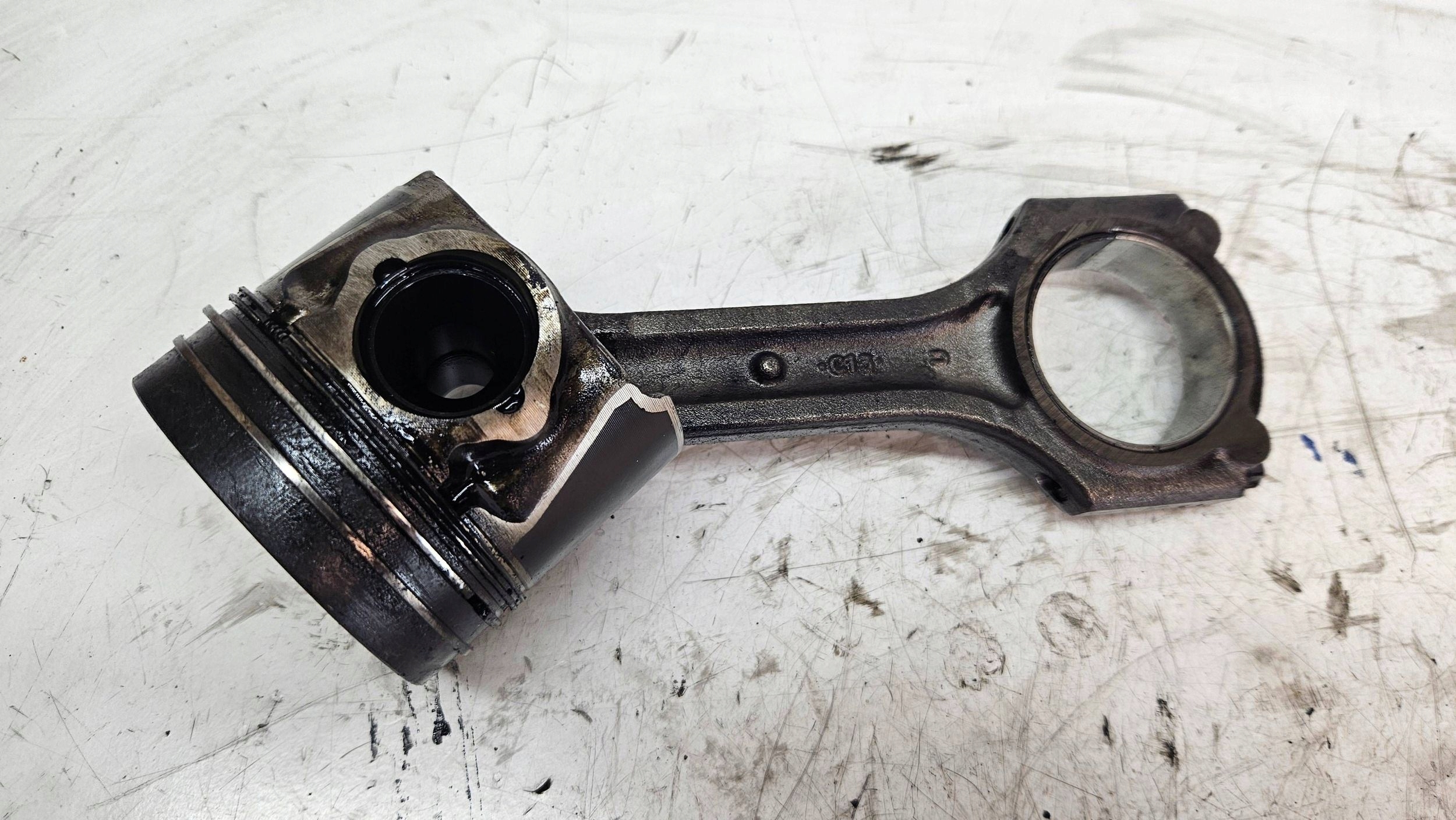 KIA Rio 2 II 05-11 1.5 CRDI D4FA piston nominalny with connecting rod