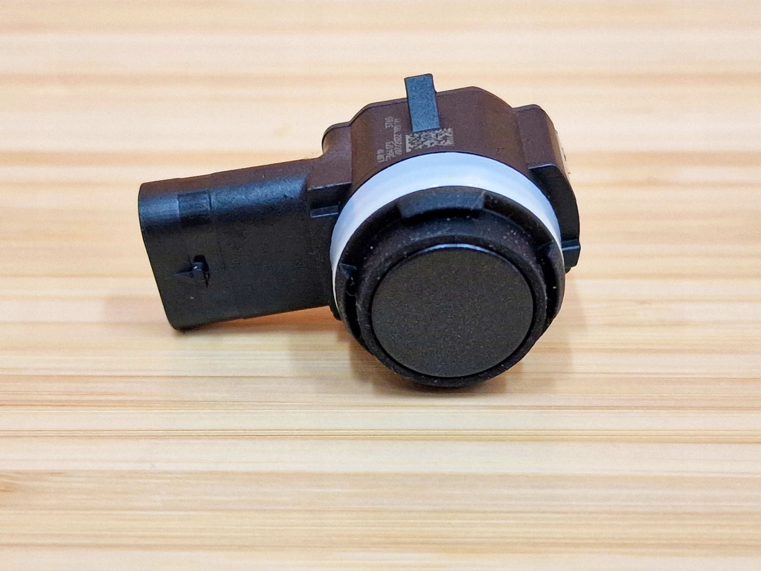 BMW 7 G70 Sensor PDC Parken Farbe C64 5A2DA48