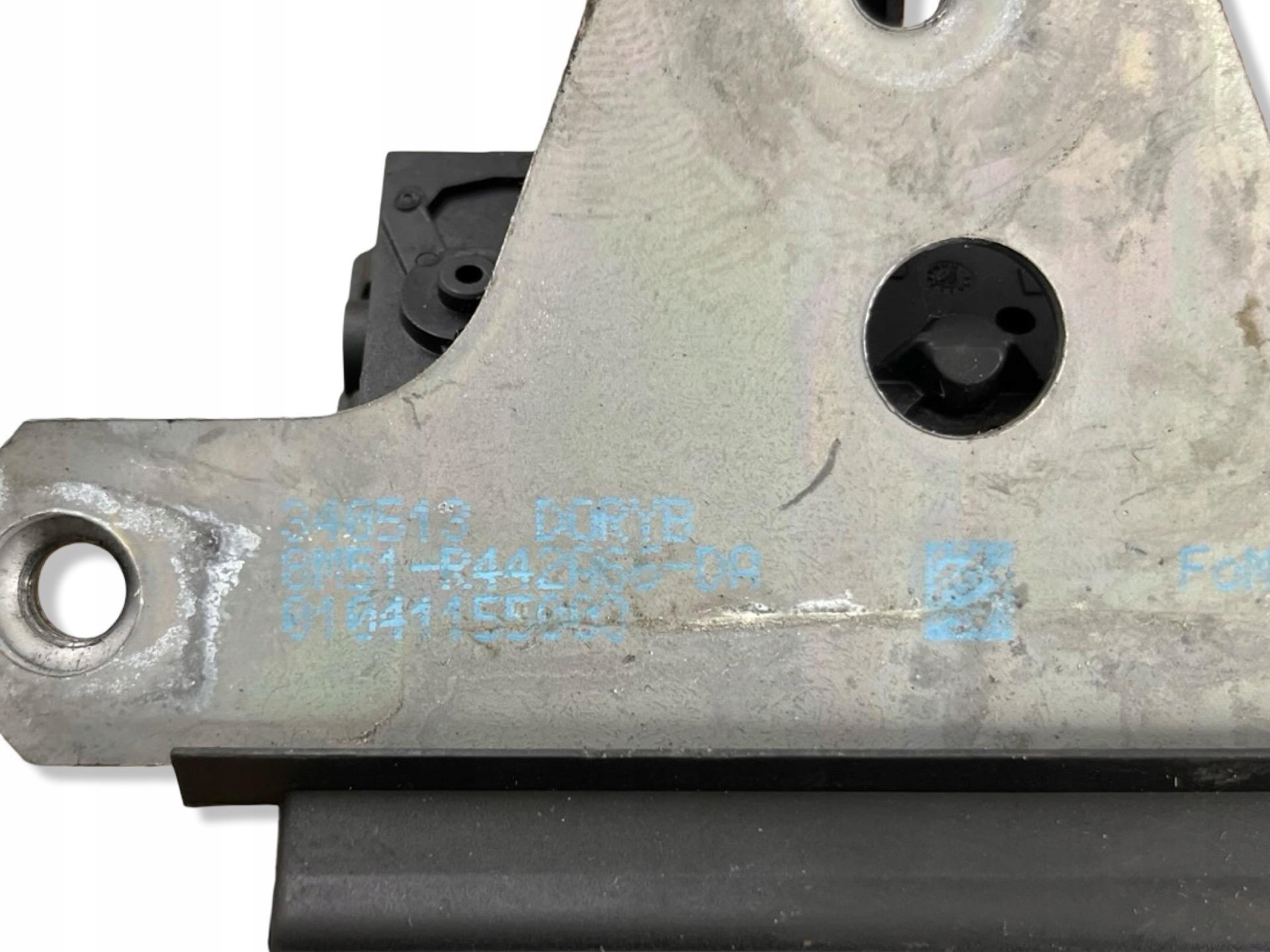 lock bonnet boot Ford Focus 3 2013 8M51-R442A66-DA