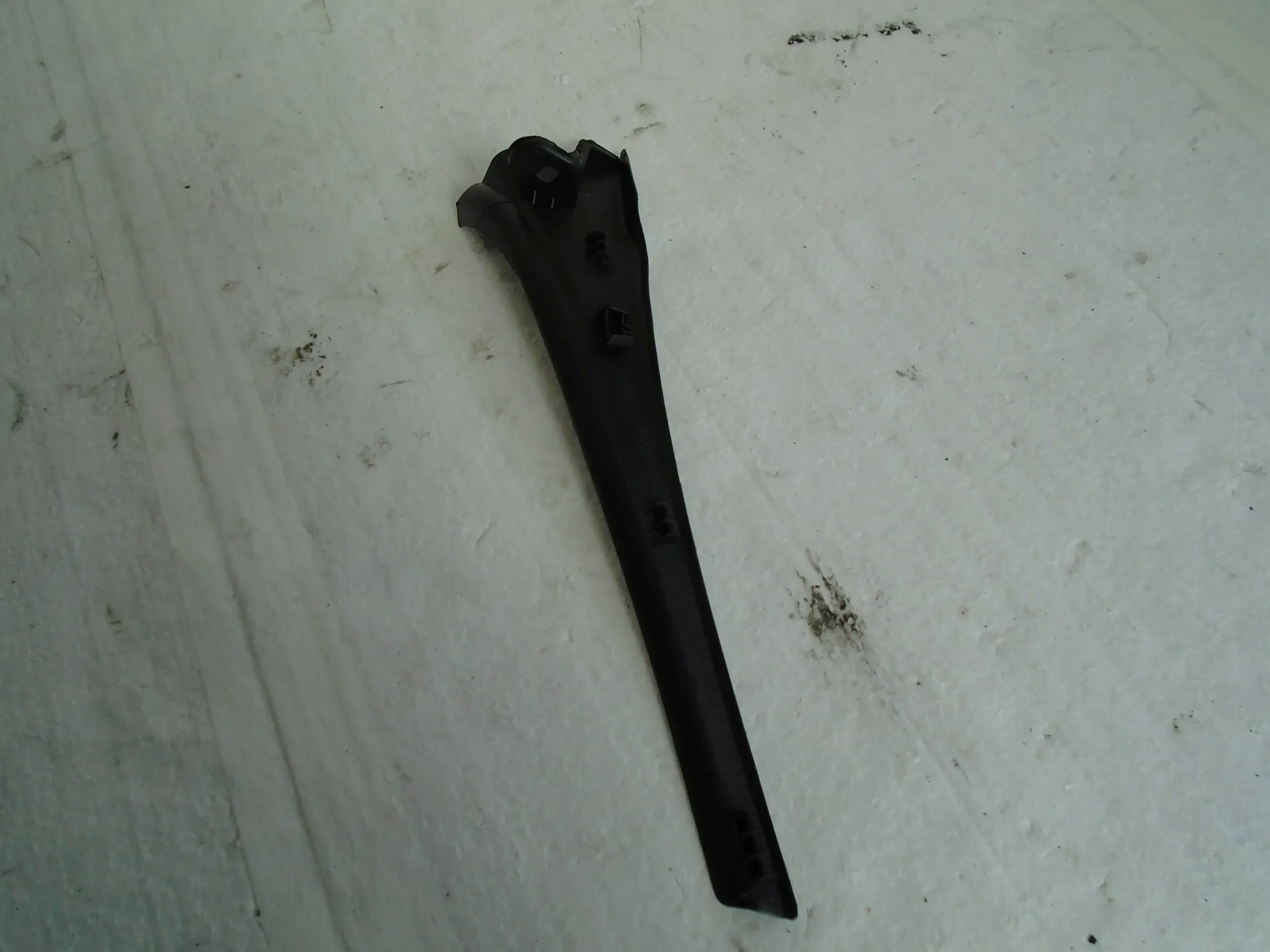 spoiler under the window left 9812855277 Citroen Jumpy III