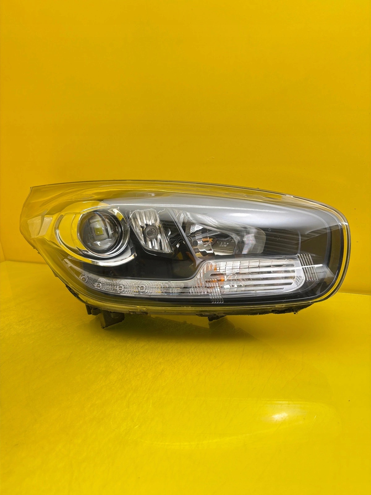light right front Kia Carens IV 2013- lens Led