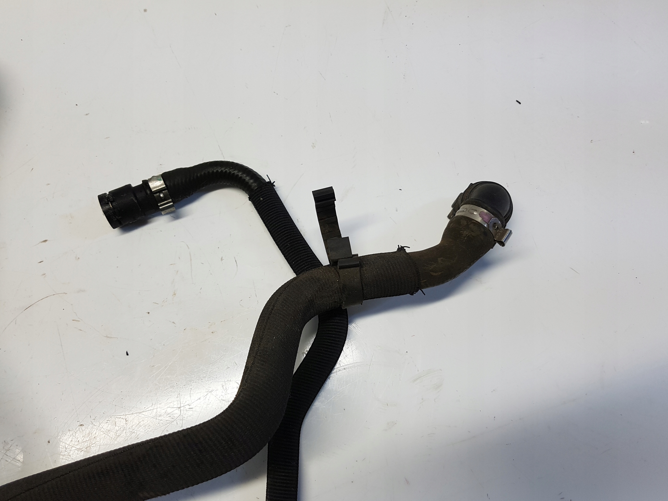 BMW I3 i01 prijenos cijev vode