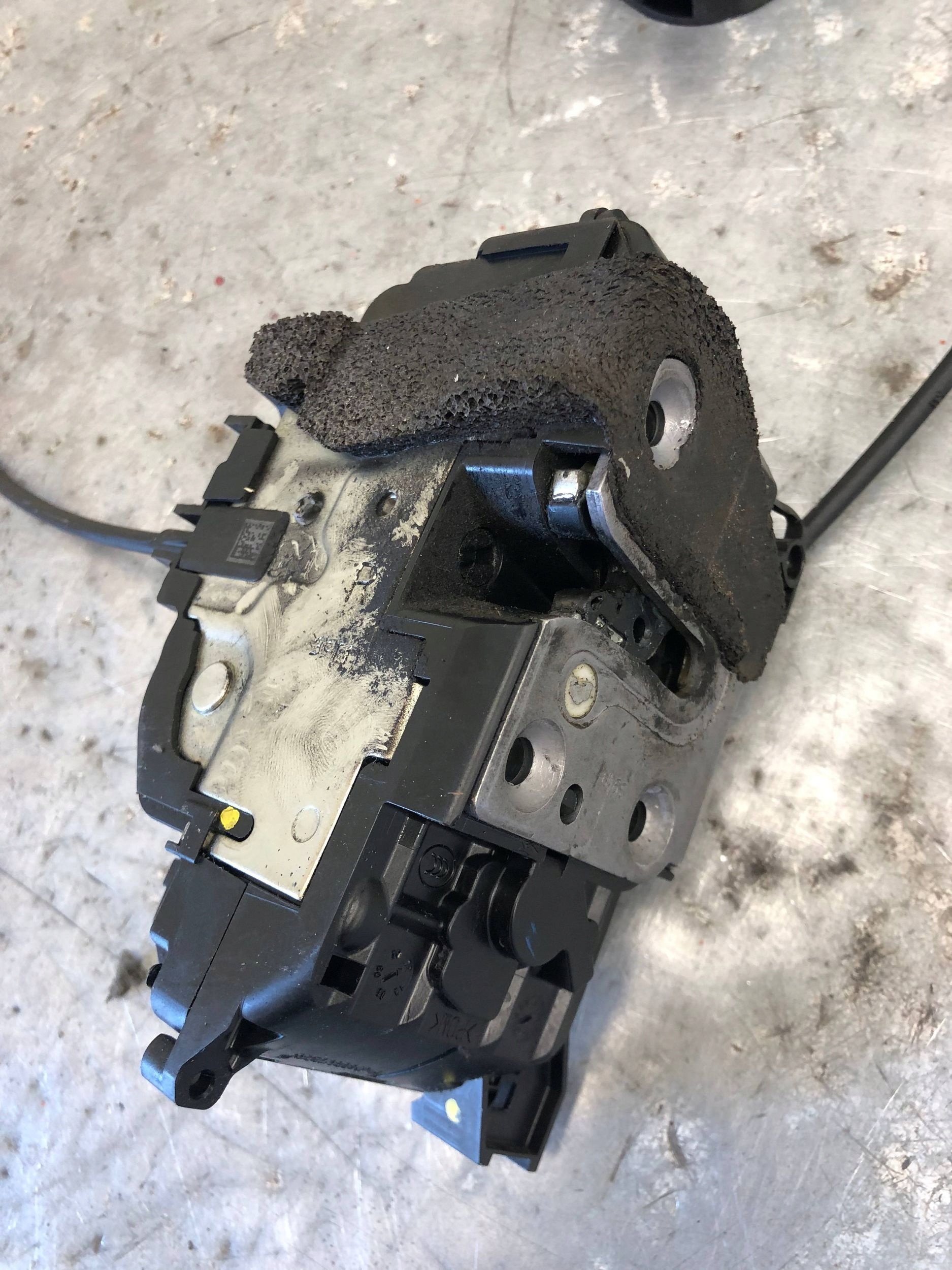 lock door right front RENAULT SCENIC III 806060041R