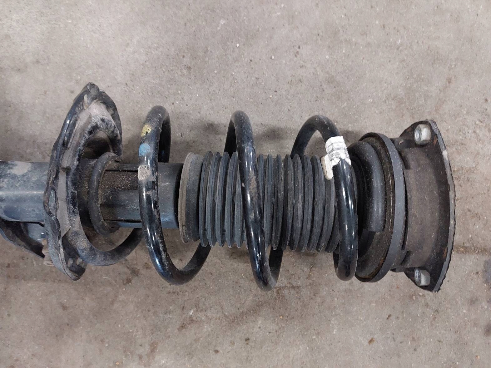 shock absorber swing right front PASSAT B8 LIFT 2.0 TDI 3Q0413031BP