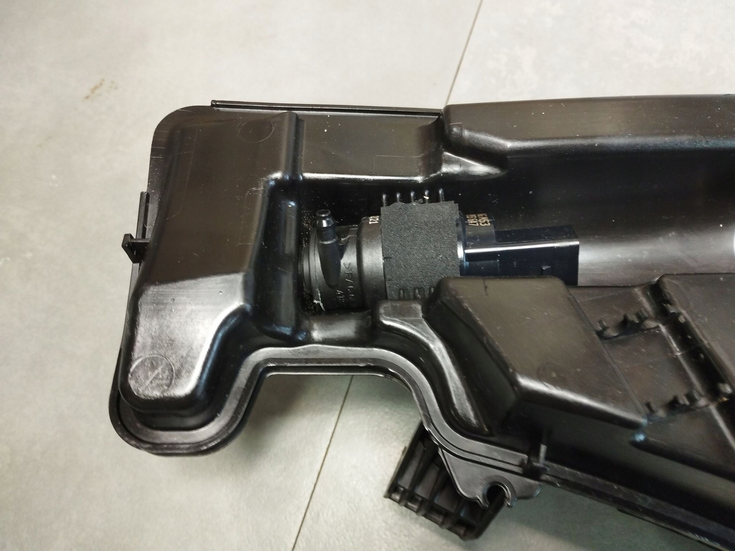 Audi A4 S4 B9 8W washer fluid tank pompki 8W0955451L