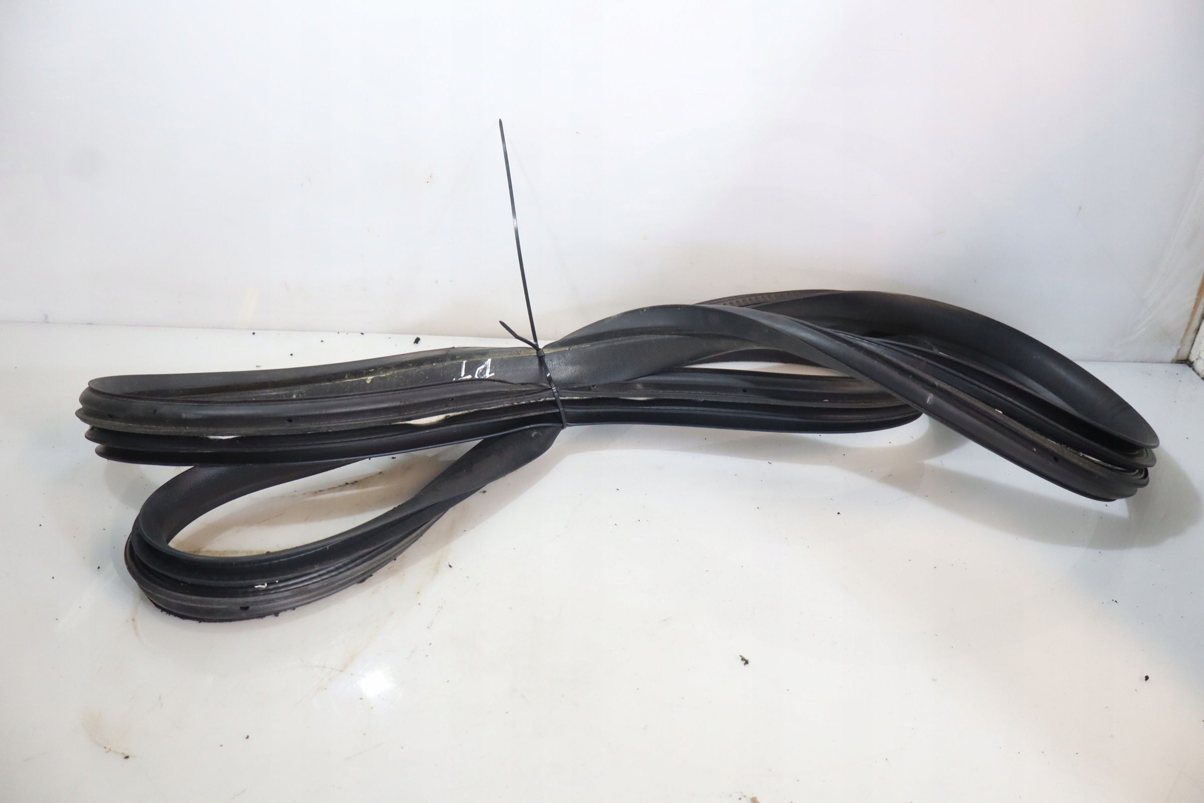 USZCZELKA DRZWI PRAWA TYLNA TOYOTA AYGO II LIFT