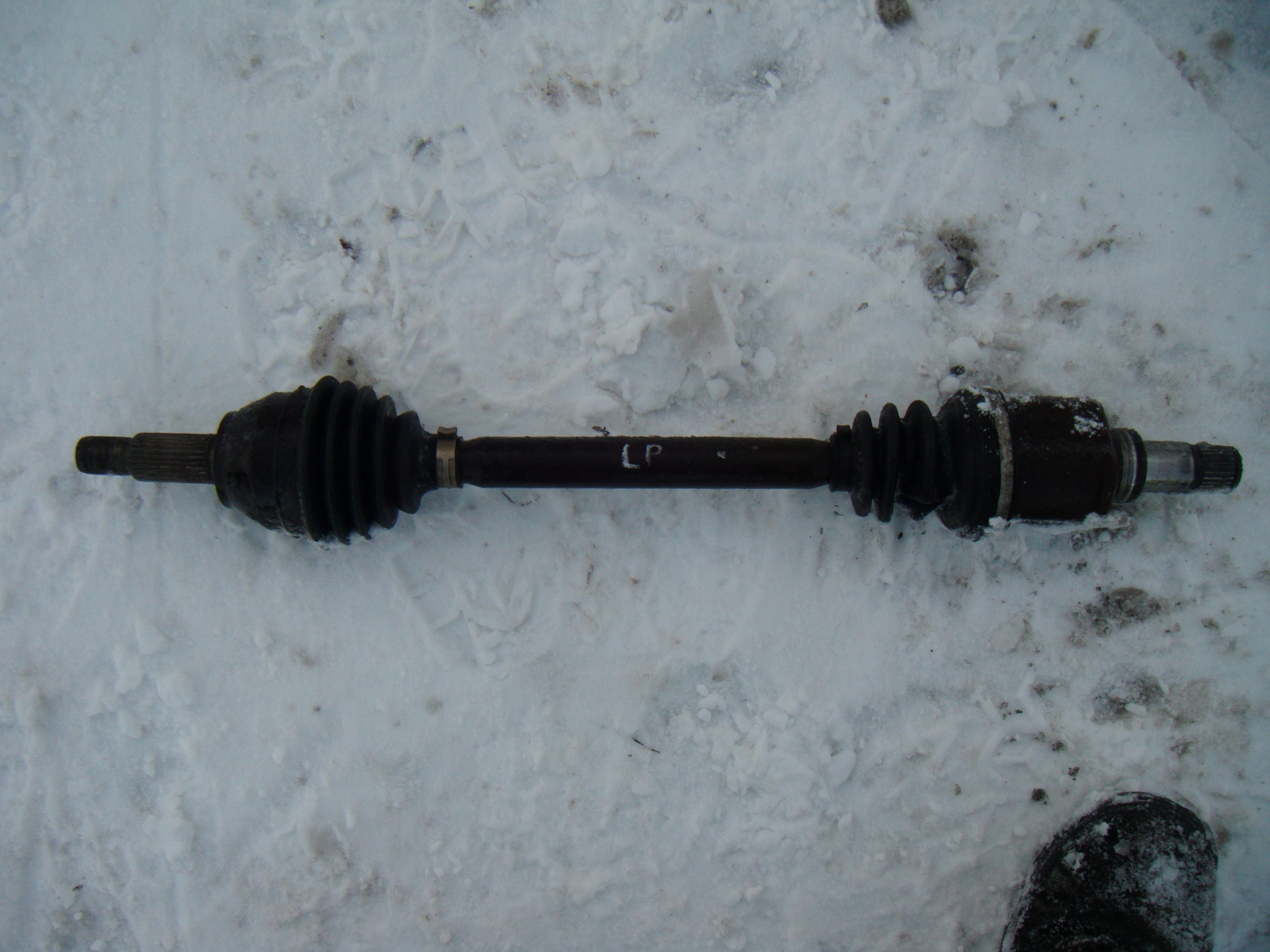 MAZDA 2 II DY 1.6 02-07 PÓŁOŚ LEWY PRZÓD