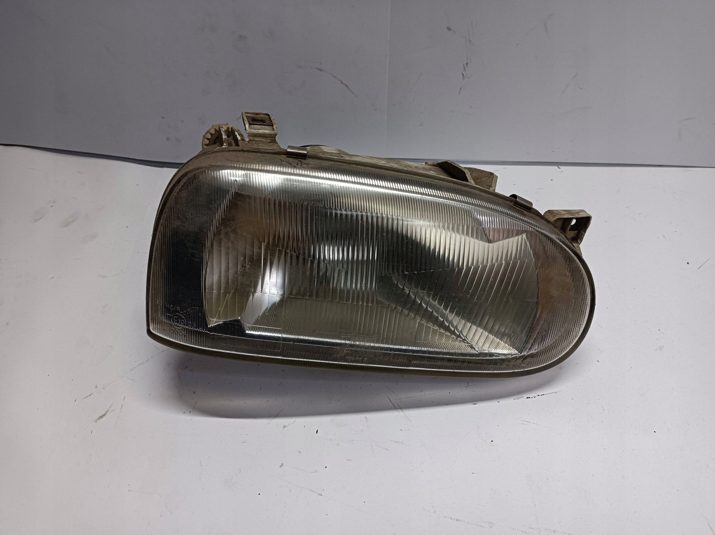 light Reflektor right front Volkswagen Golf III 1992-1997 18474R