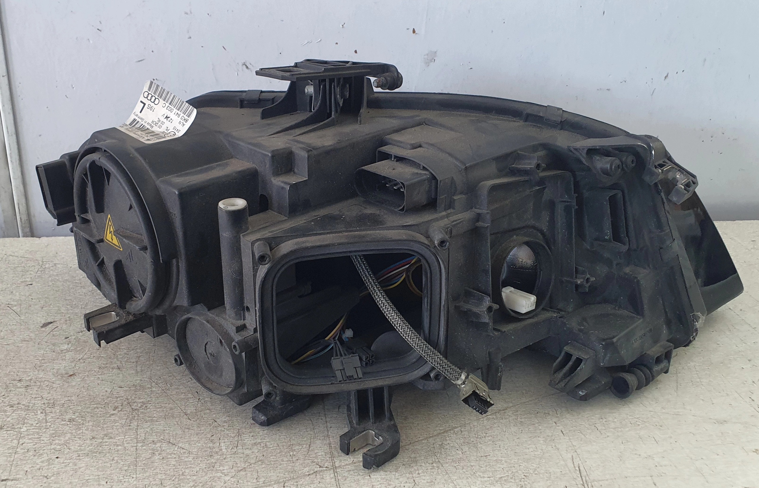 AUDI A4 B8 8K 08-11 REFLEKTOR light left BI XENON LED 8K0941003C
