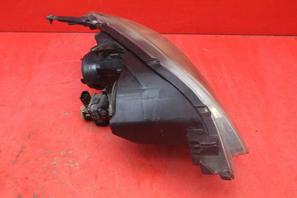 REFLEKTOR left light front EU P2951 MAZDA 3 1 and BK 03-06
