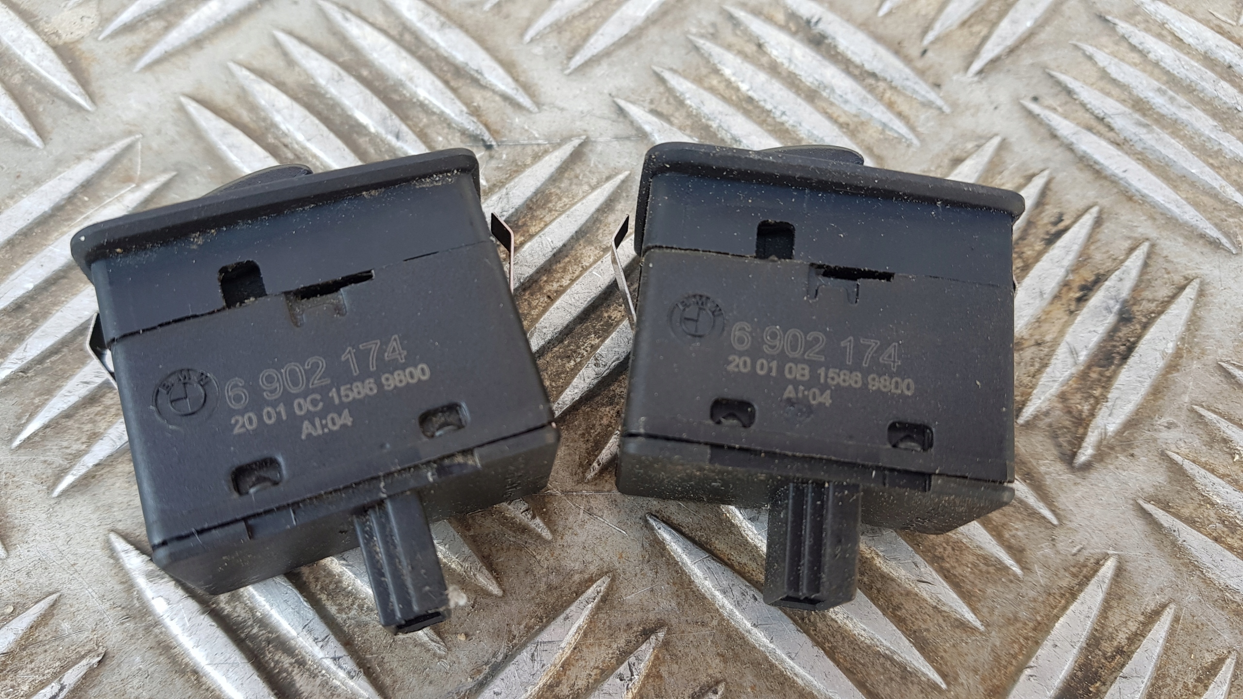 BMW 3 E46 button window control switch rear part 6902174