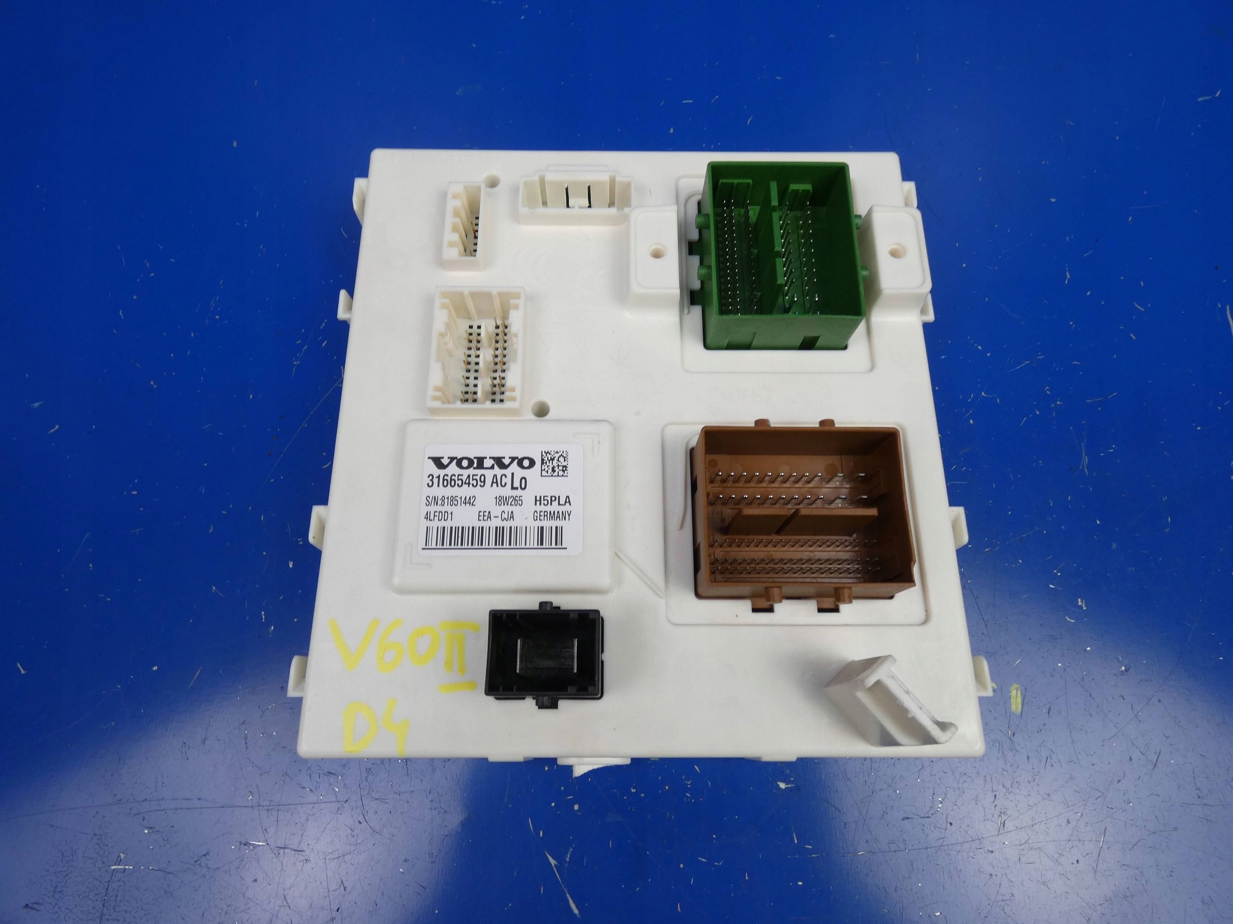 VOLVO V60 II S60 III 18- module control unit CEM