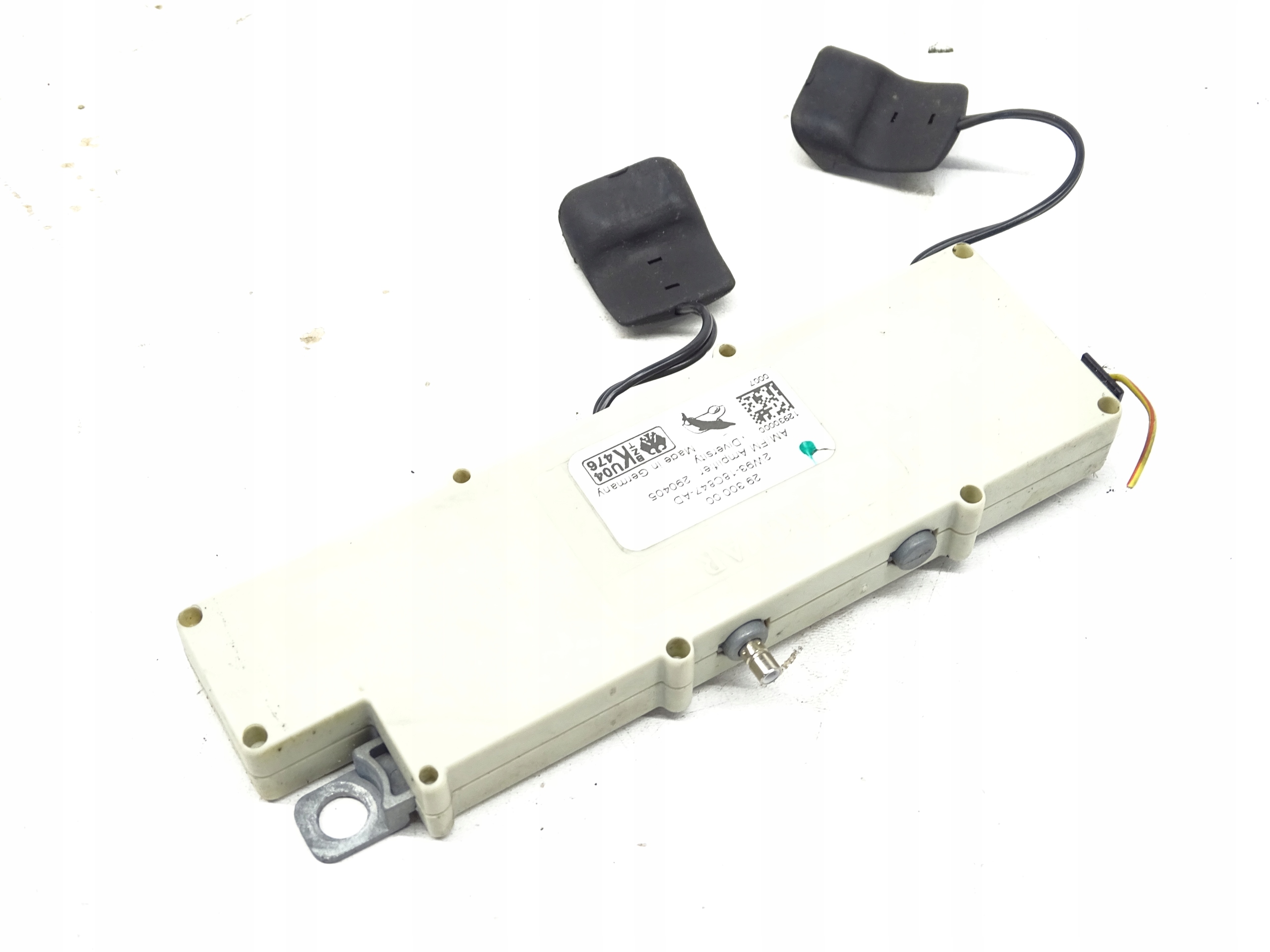aerial amplifier JAGUAR XJ X350 2W93-18C847-AD