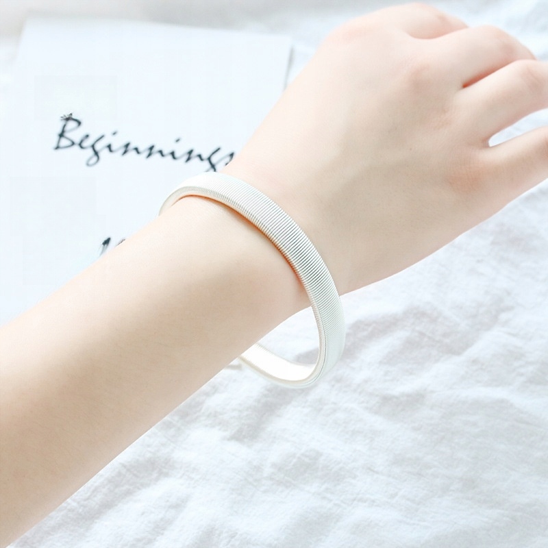 ZŁOTA KOSZULA MĘSKA Z ELASTYCZNĄ OPASKĄ NA NADGARSTKU Rodzaj uprząż