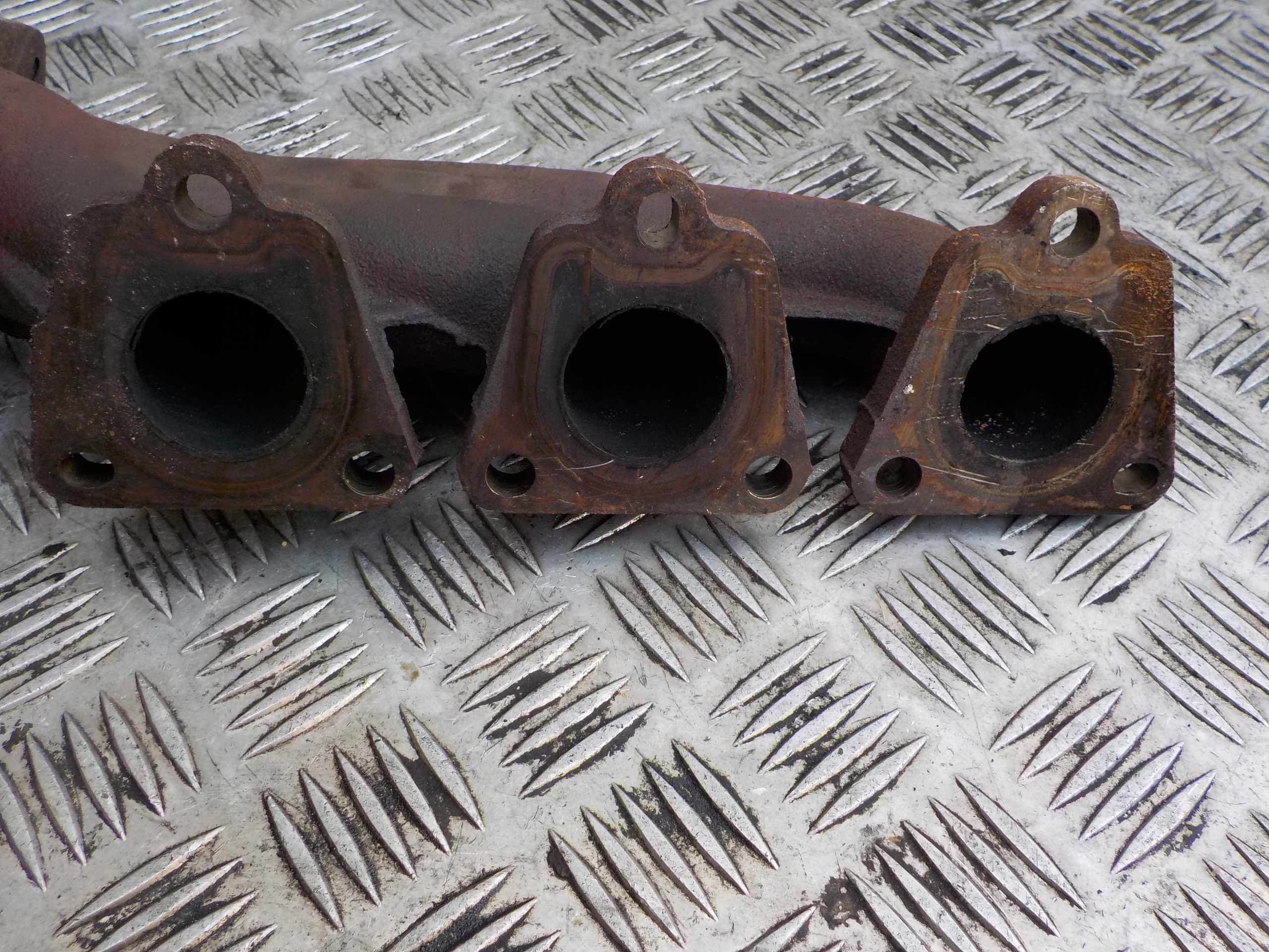AUDI A6 C6 exhaust manifold 2.4 left right