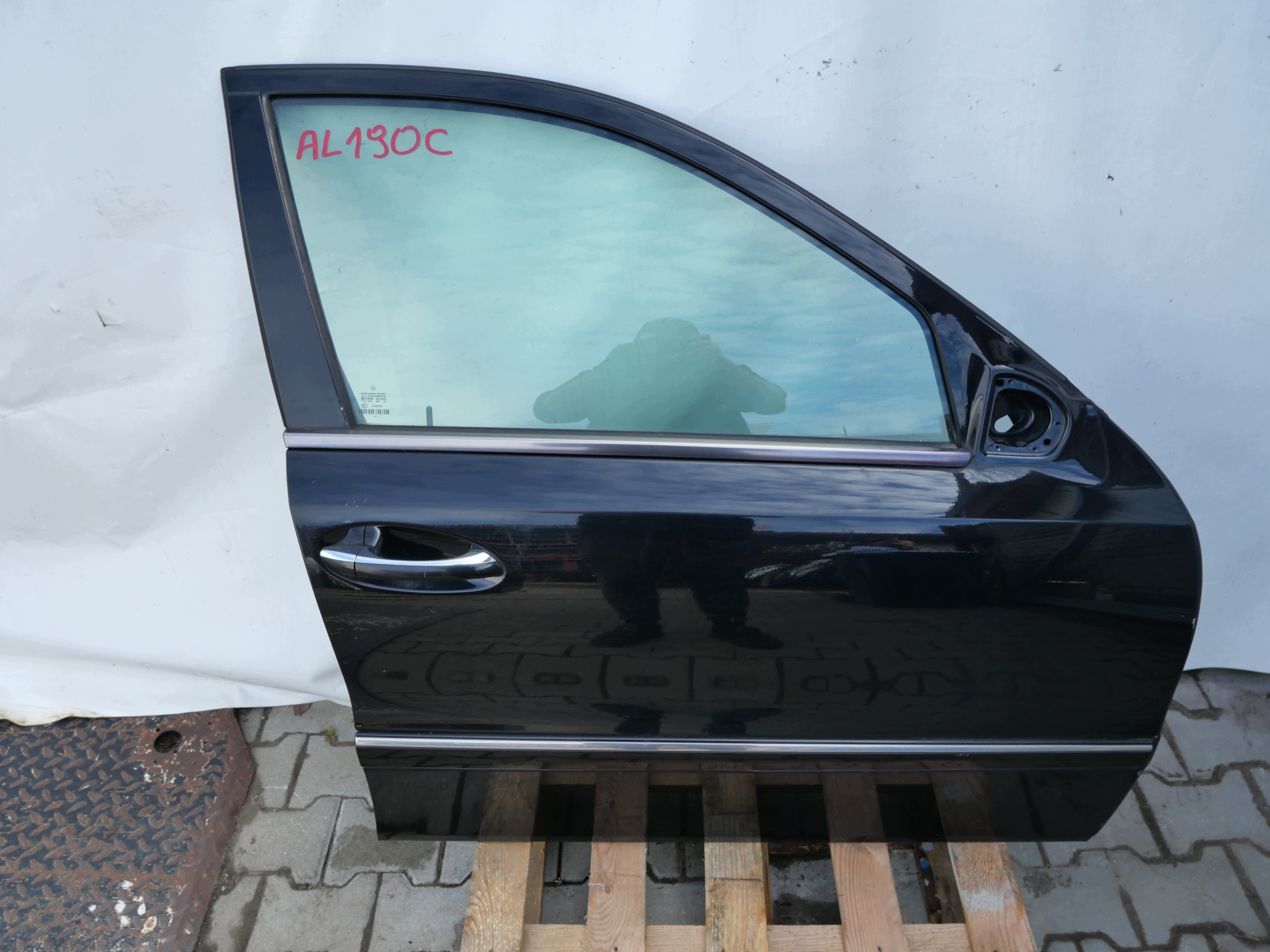 MERCEDES-BENZ W211 E class door right front