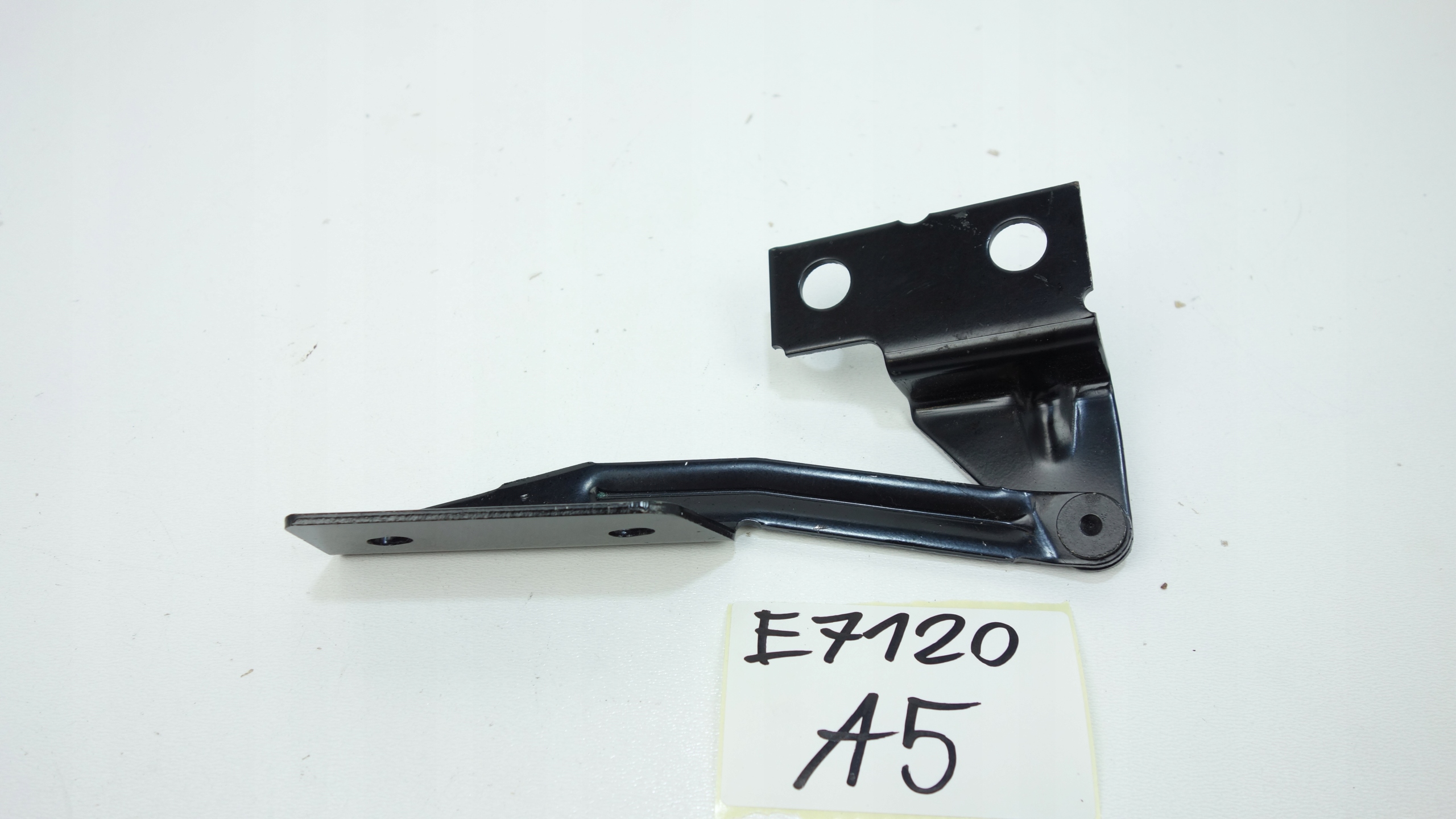 PEUGEOT 405 1987- holder hinge left bonnets 7912.31
