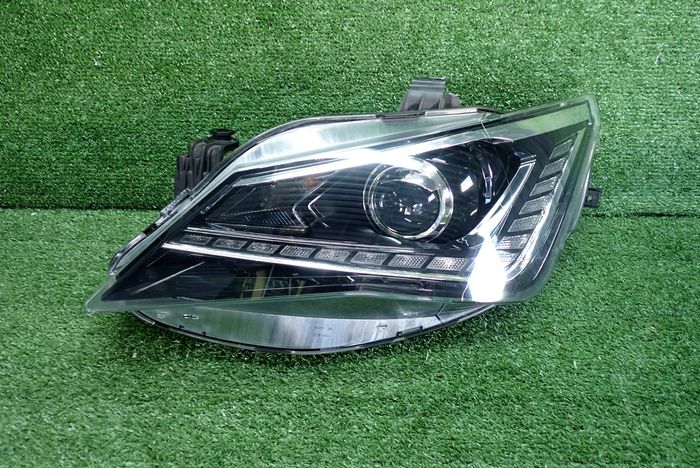 SEAT IBIZA IV XENON LED LIFT 13- reflektor right light right