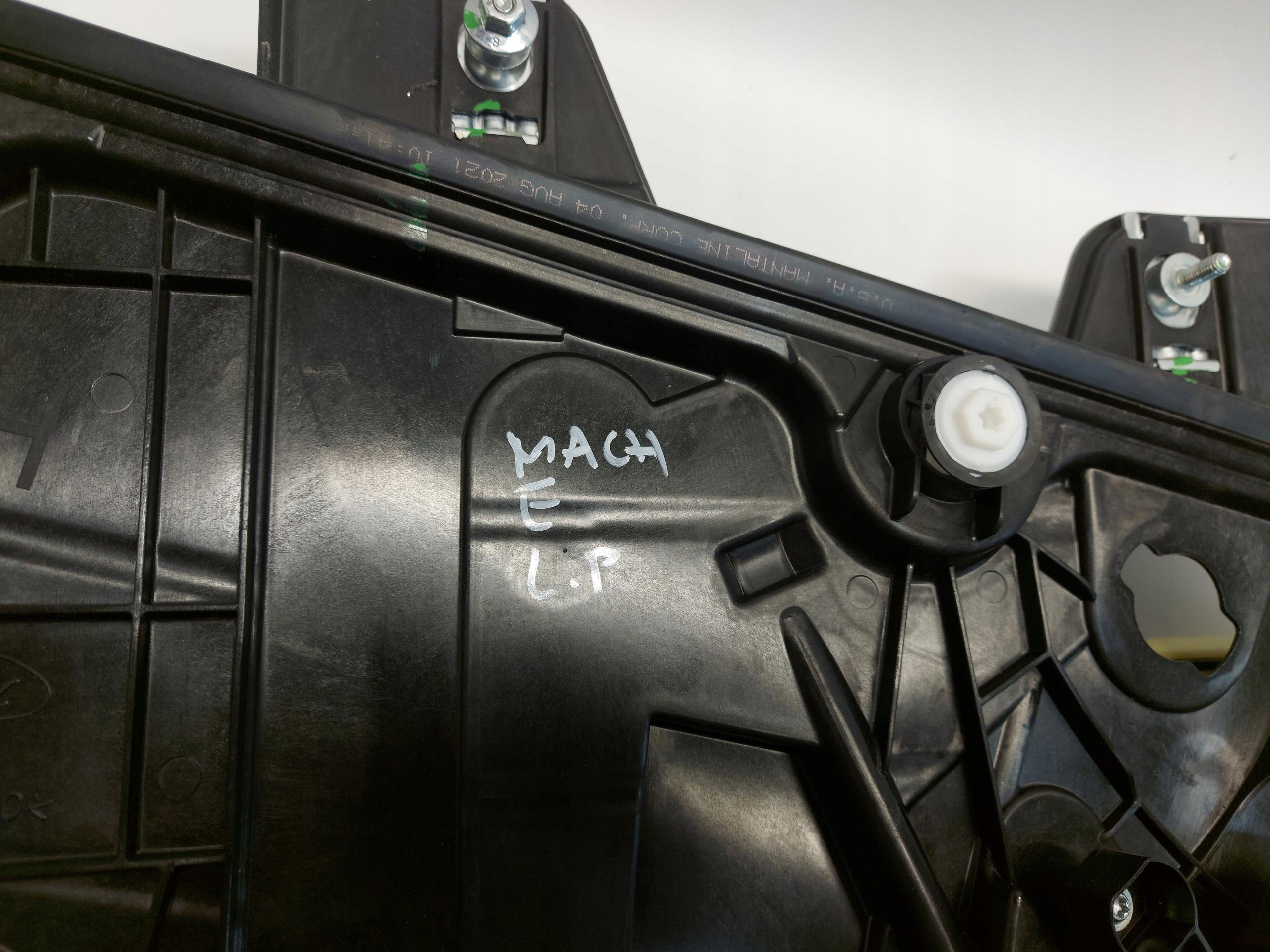 Ford Mustang Mach-E window regulator left front mechanism 140072657