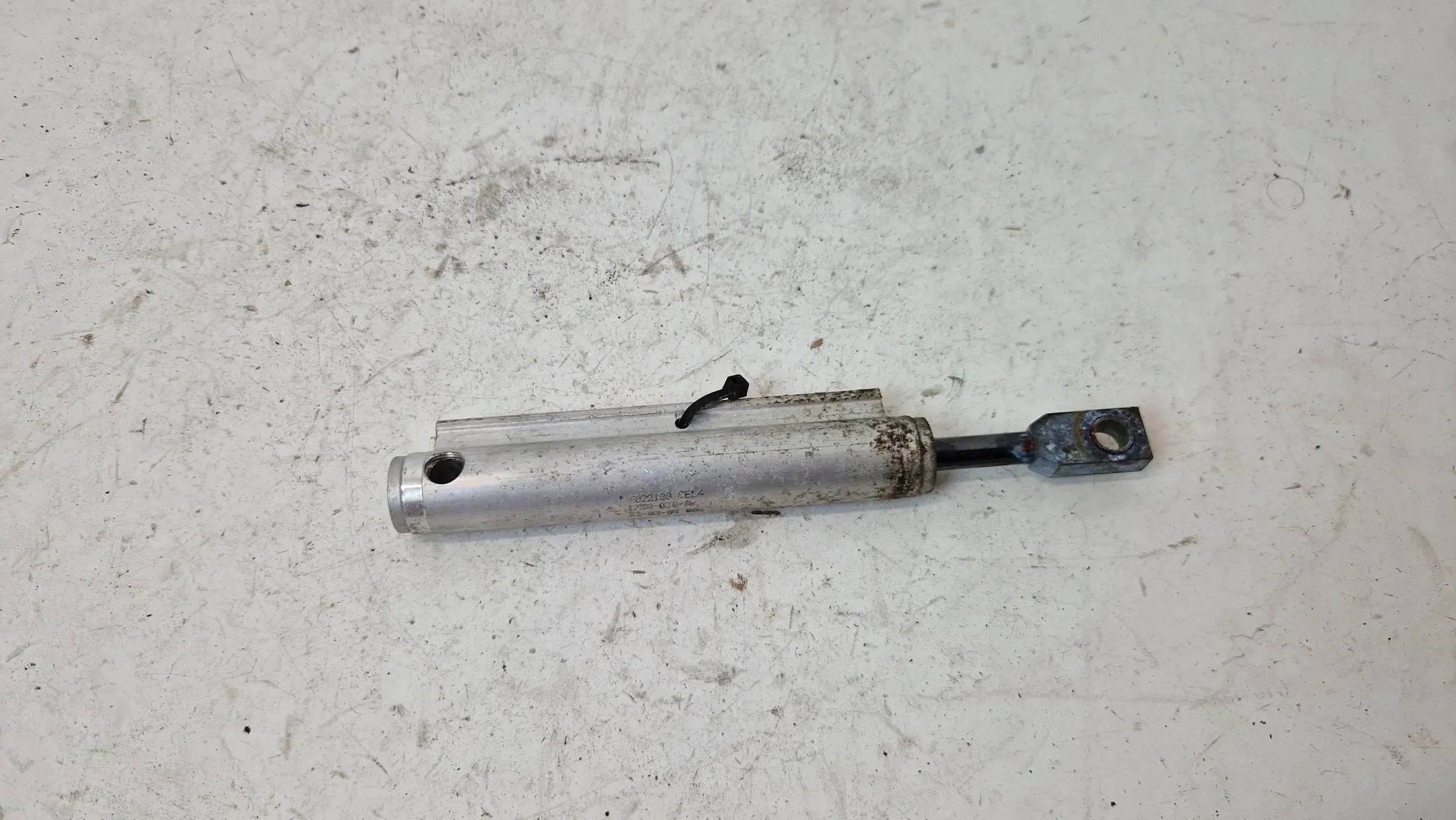 SIŁOWNIK HYDRAULICZNY DACHU Saab 9-3 93 CABRIO 03- 1738-030-A