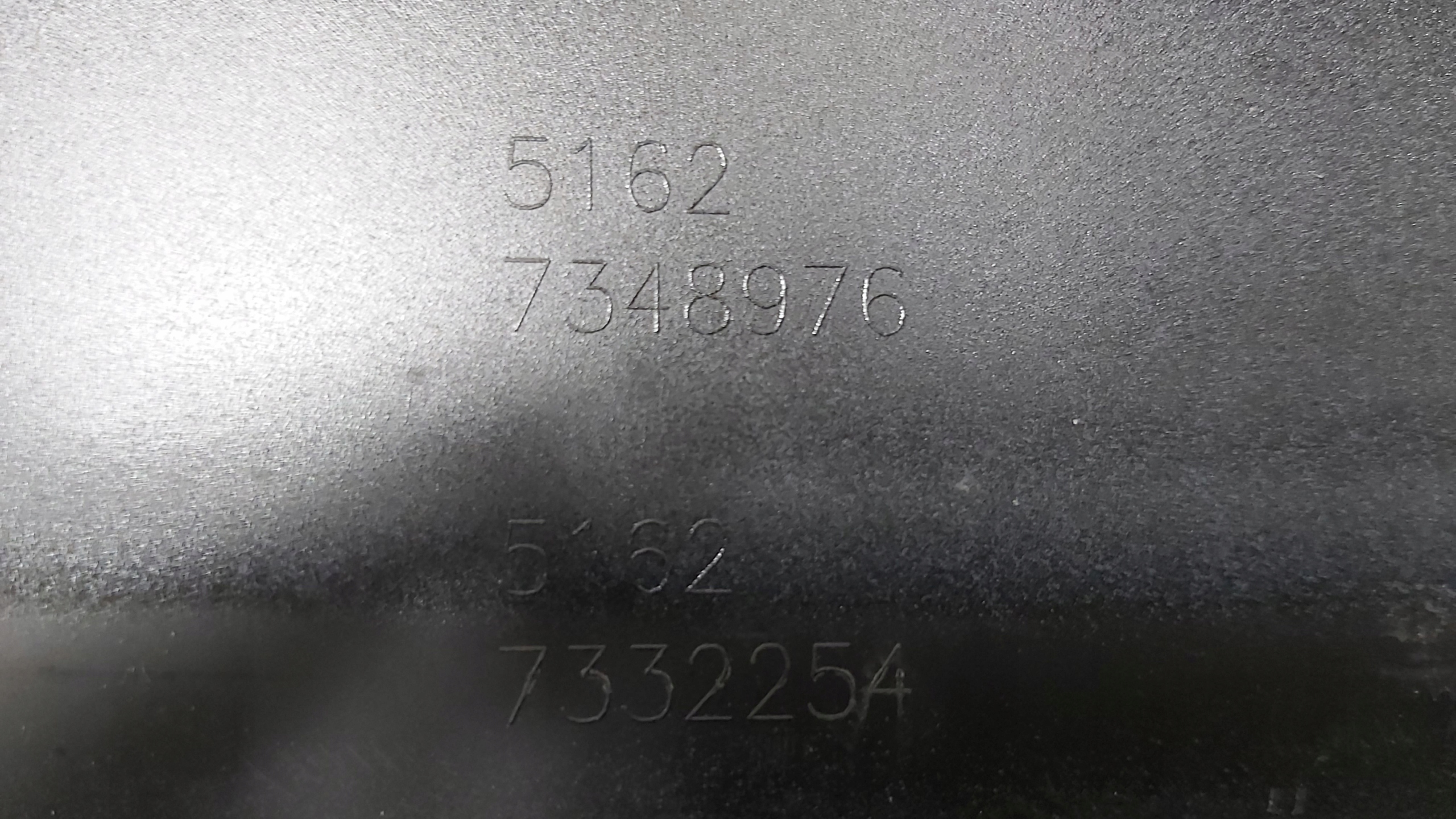 спойл крышки багажника MINI COOPER F55 51627348976