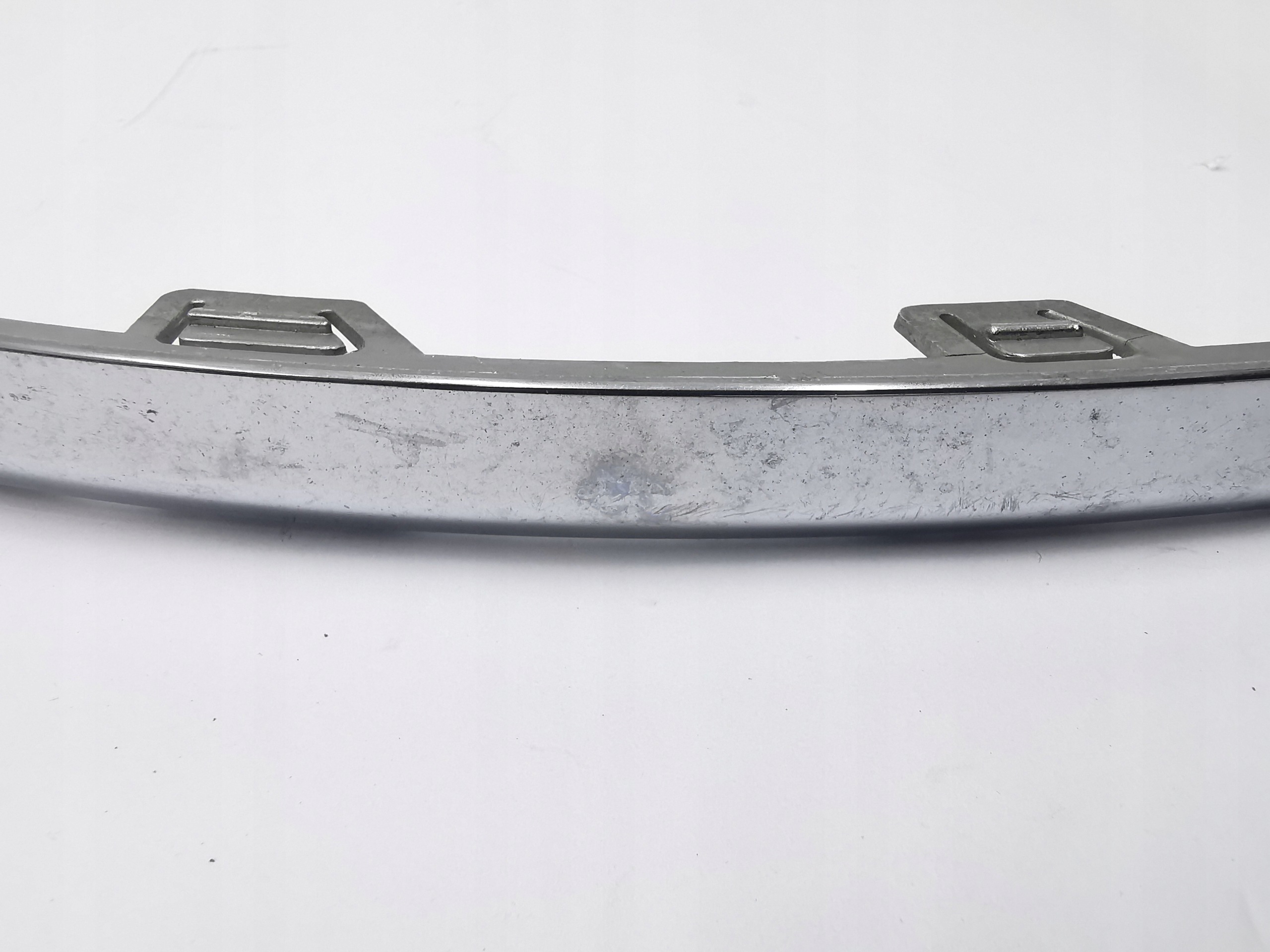 lišta ZDRZAKA levá předek přední CHROM HYUNDAI I30 / 86581-2L310
