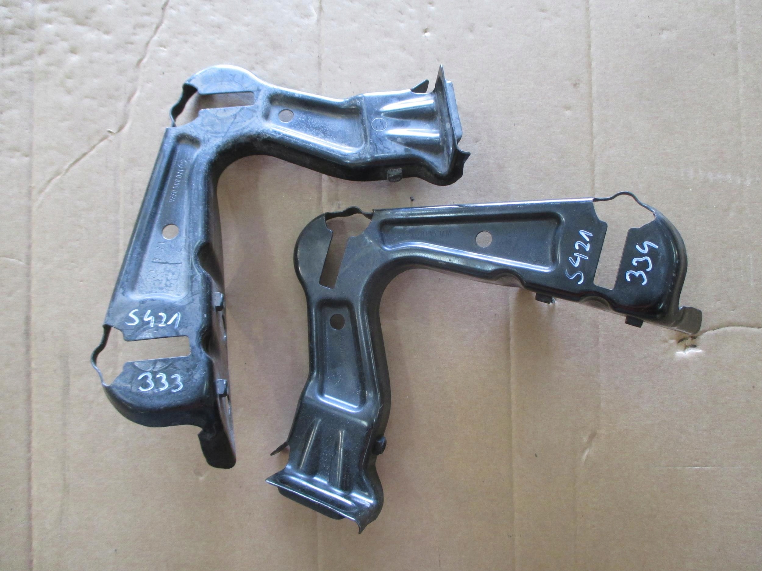 OCTAVIA II КРОНШТЕЙН КРІПЛЕННЯ ЛАМПИ ПРАВЕ + ЛІВЕ