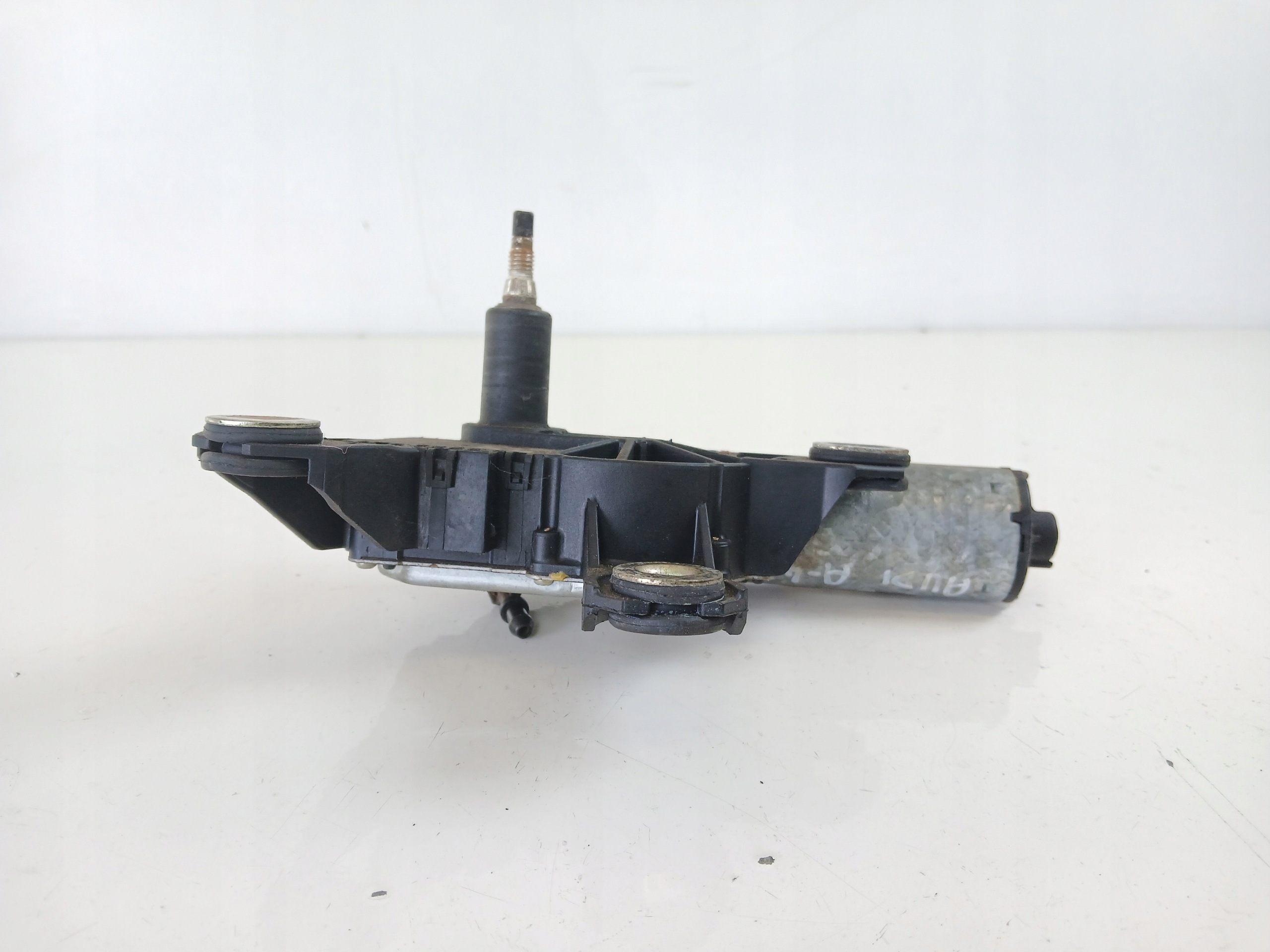 AUDI A3 8L ablaktörlő hátsó 8L0955711