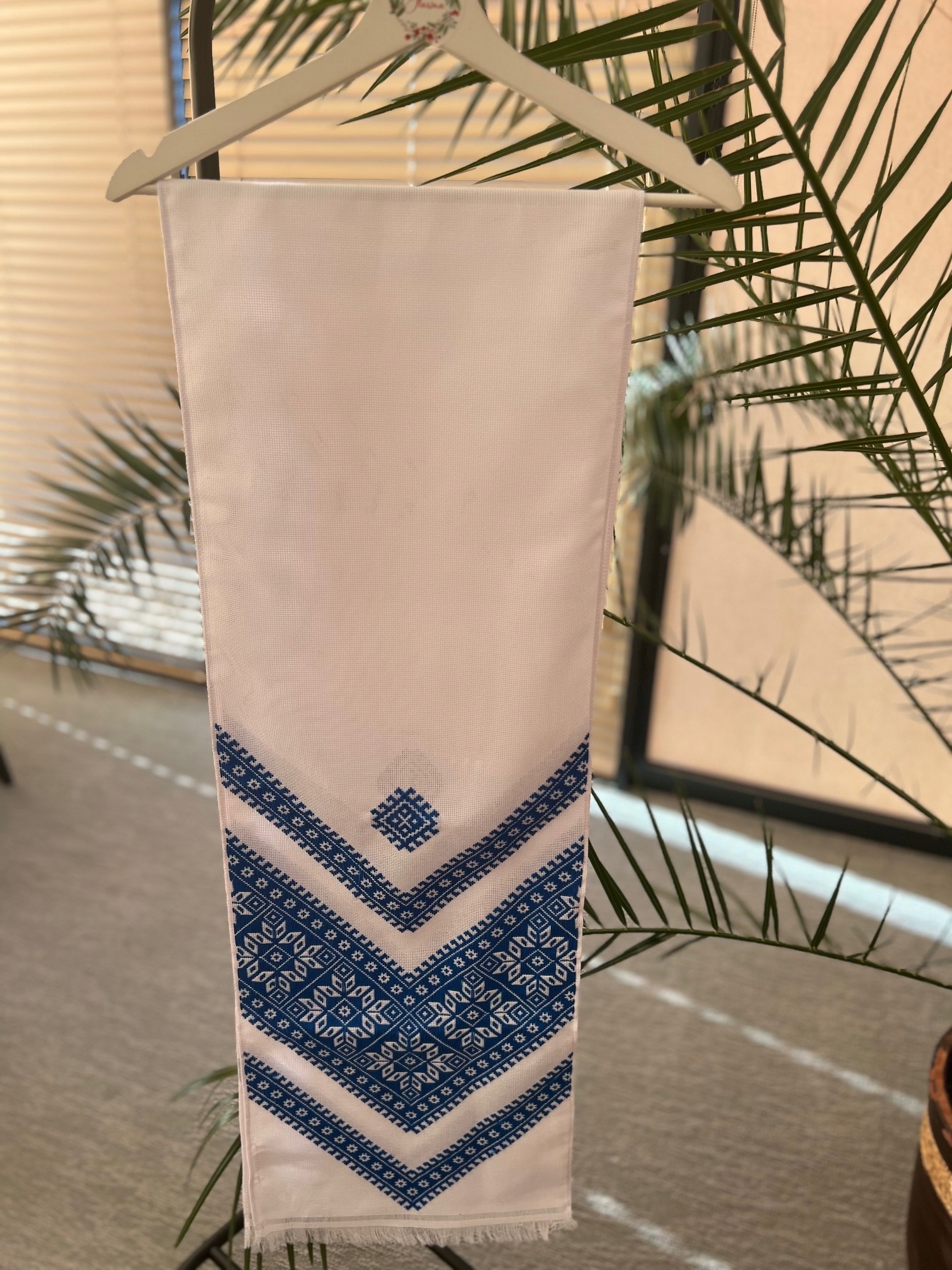 Ručník rusznyk ručně vyšívaný tradiční modrá výšivka 225x50 cm