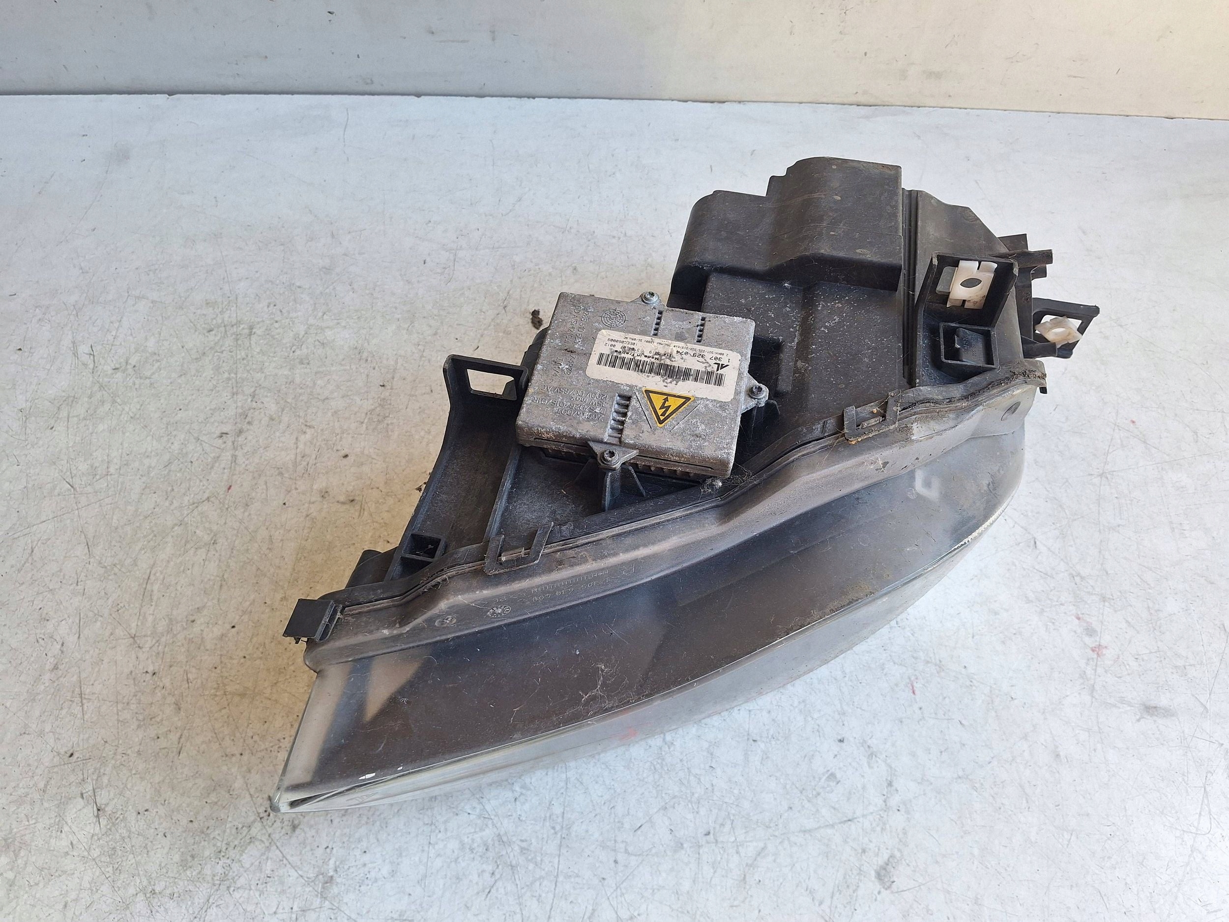 BMW 6 E63 E64 02-07 light right XENON UK-ANGLIK 0301211672