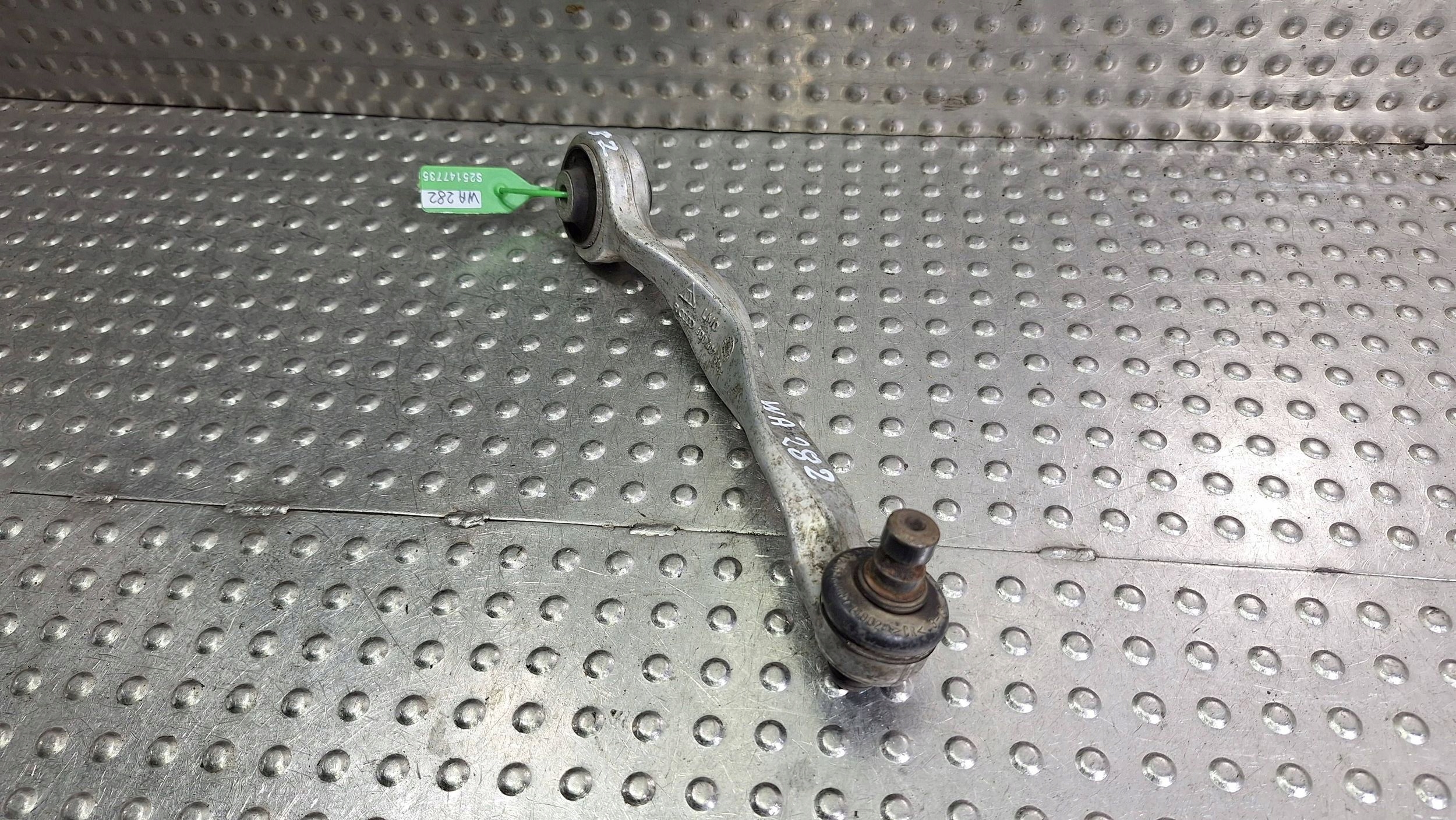 arm right front upper OE 4D0407512F AUDI A4 B6 A6 C5 PASSAT B5 SUPERB and
